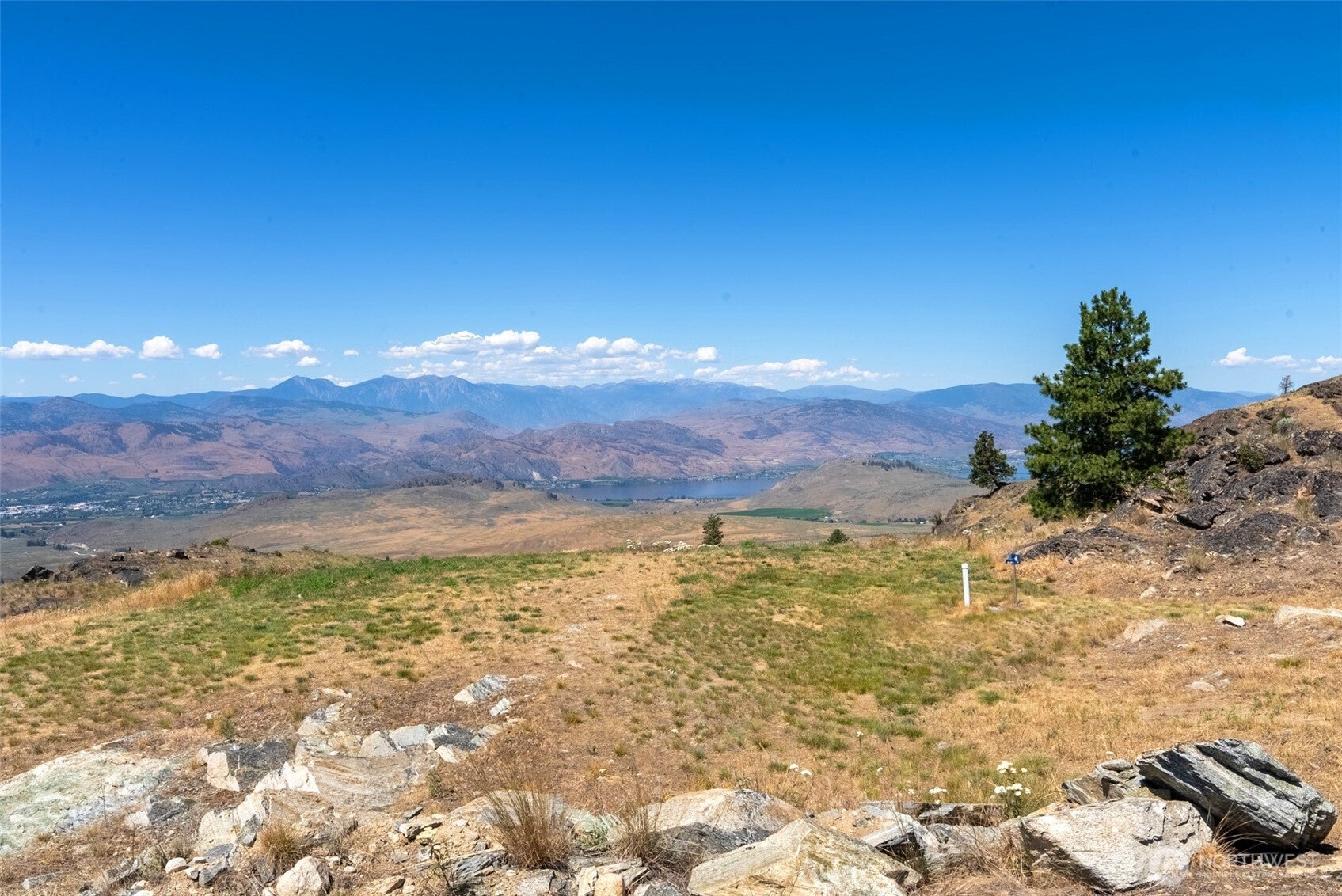 Oroville, Washington, 98844, United States, 1 Bedroom Bedrooms, ,Residential,For Sale,1882313