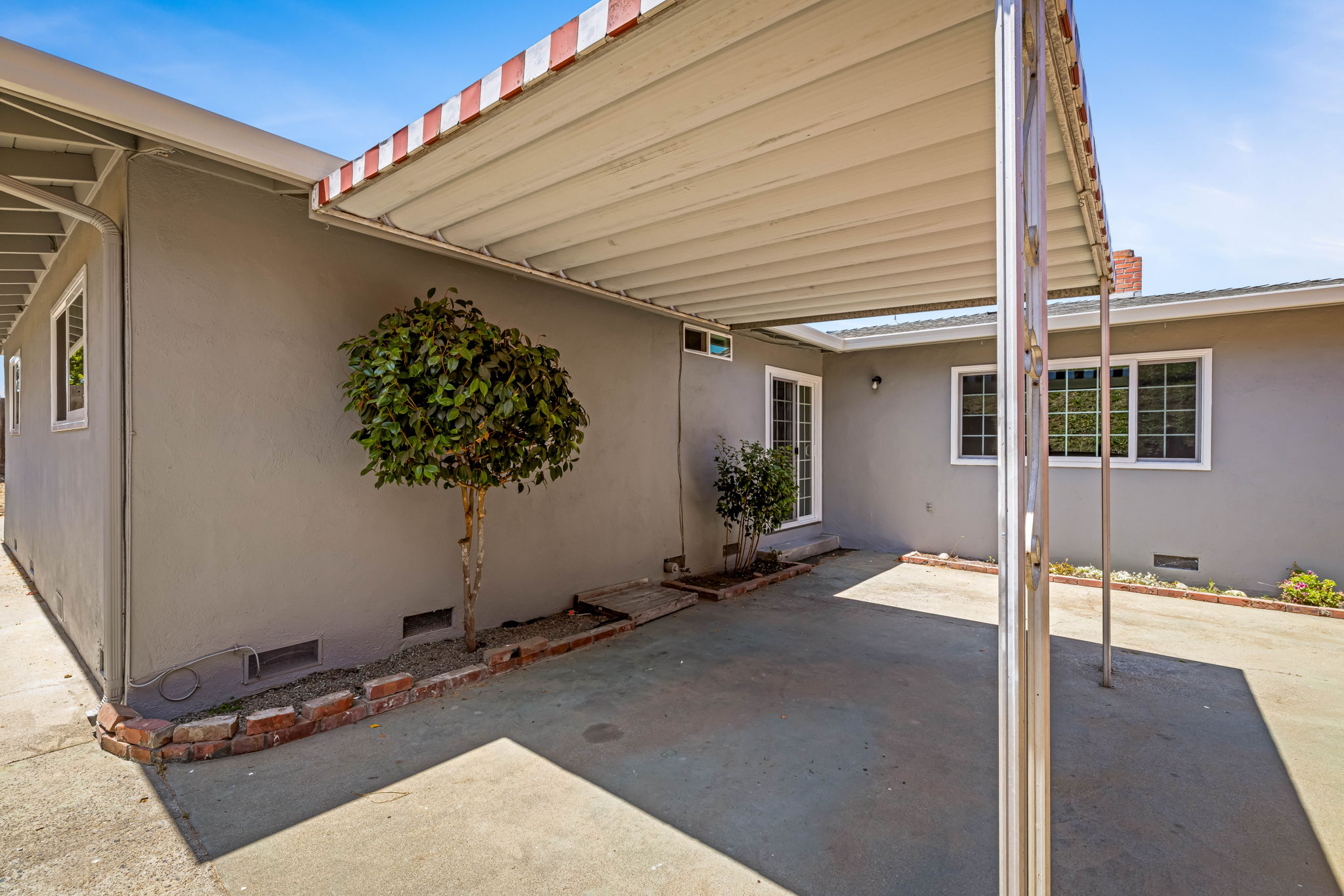 Watsonville, California, 95076, United States, 3 Bedrooms Bedrooms, ,2 BathroomsBathrooms,Residential,For Sale,1976793