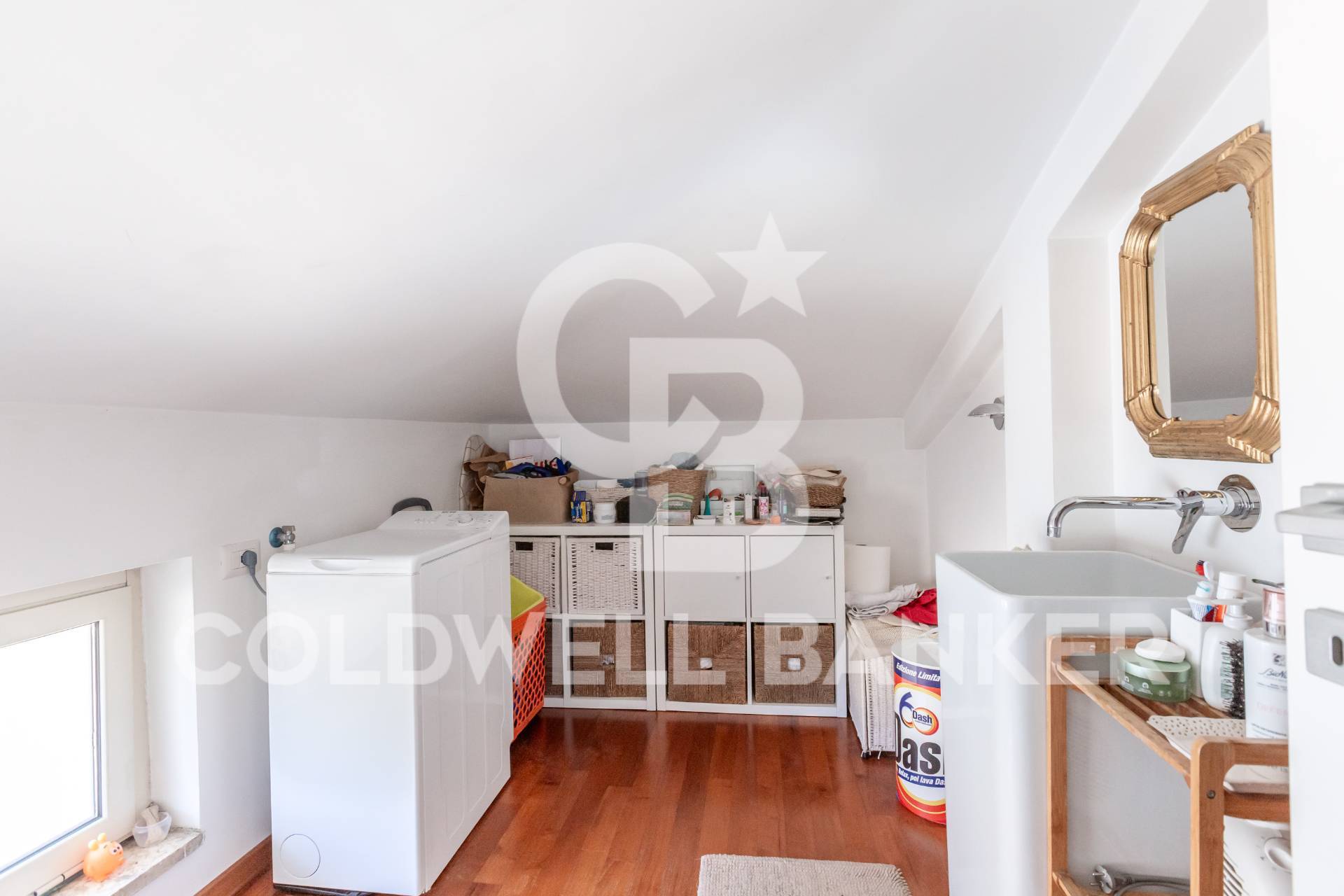 Roma, Roma, 00100, IT, 2 Bedrooms Bedrooms, ,2 BathroomsBathrooms,Residential,For Sale,1957562