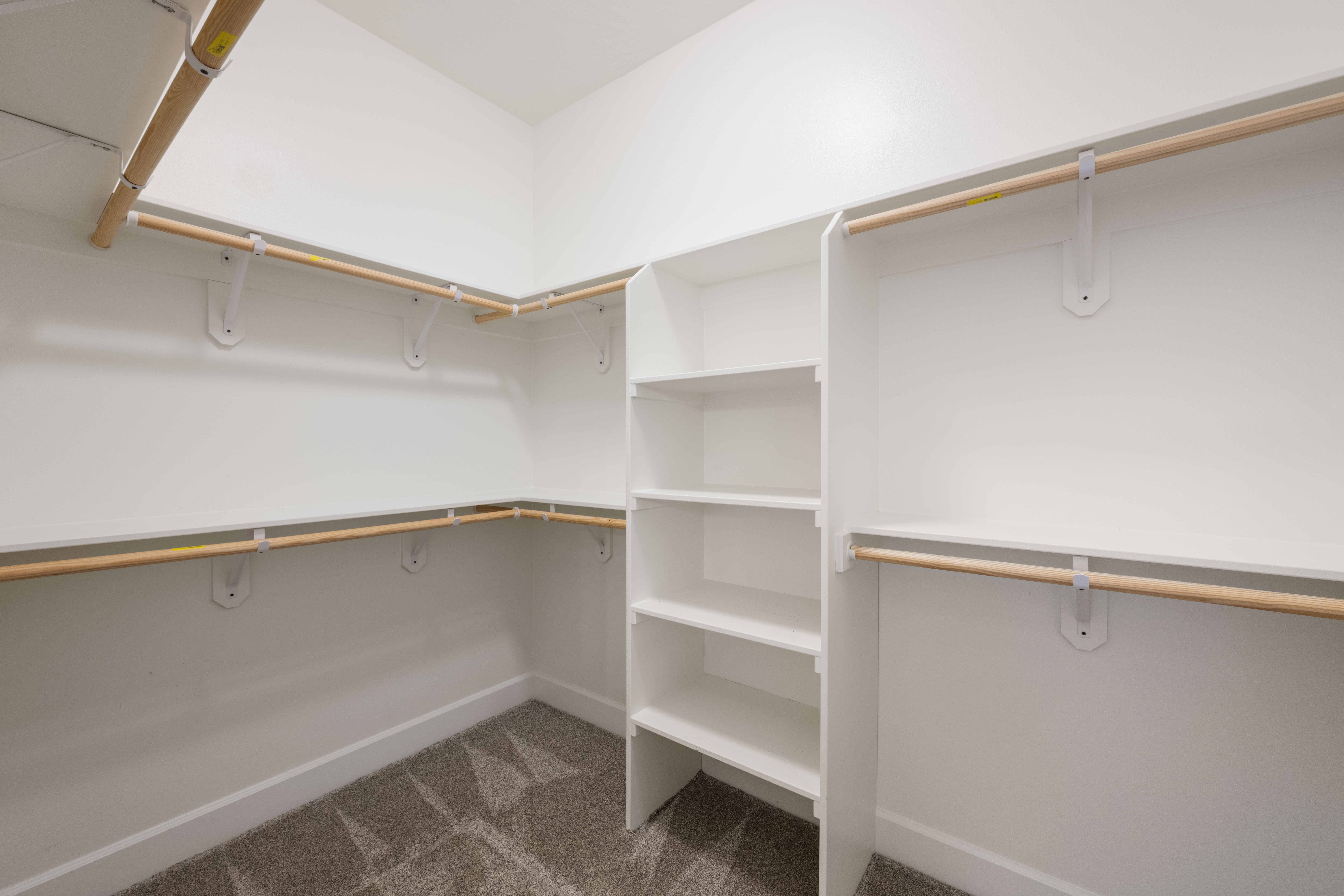  55+ Low Maintenance Living - 物件實景