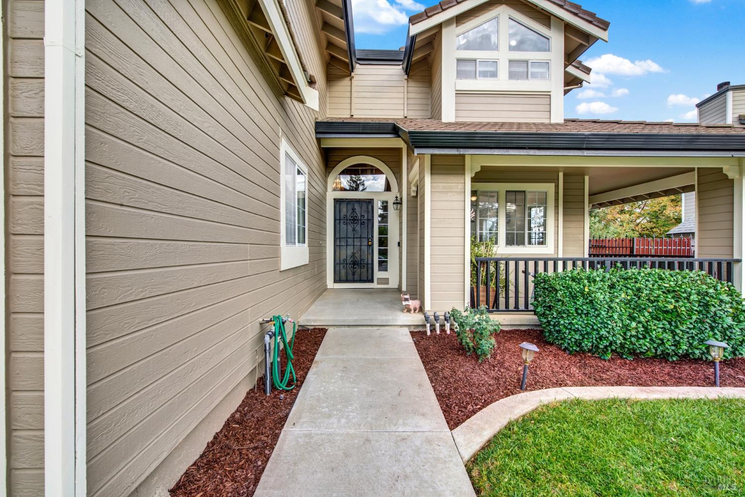 Dixon, California, 95620, United States, 5 Bedrooms Bedrooms, ,3 BathroomsBathrooms,Residential,For Sale,1992877