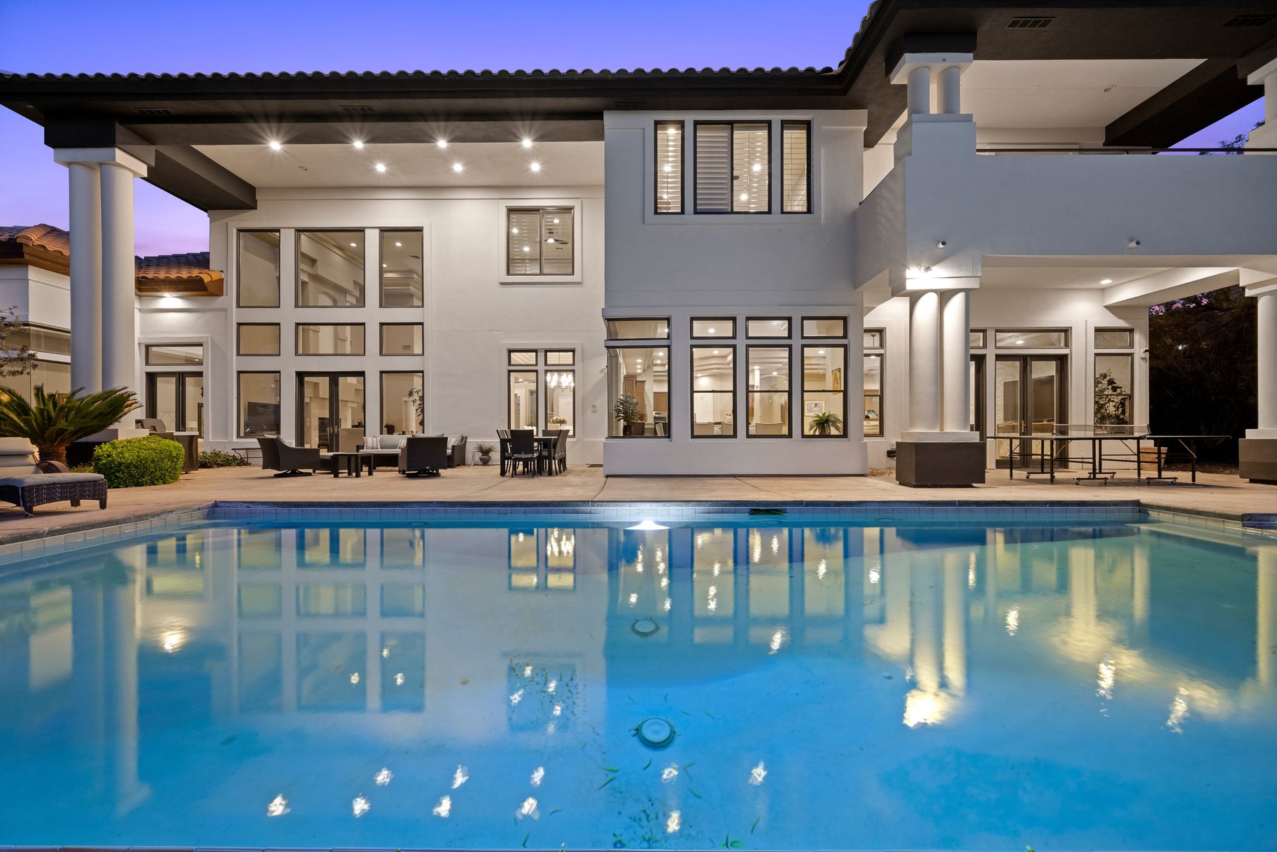  Grand Queensridge Estate on Nearly an Acre with Private Resort-Style Grounds - 物件實景