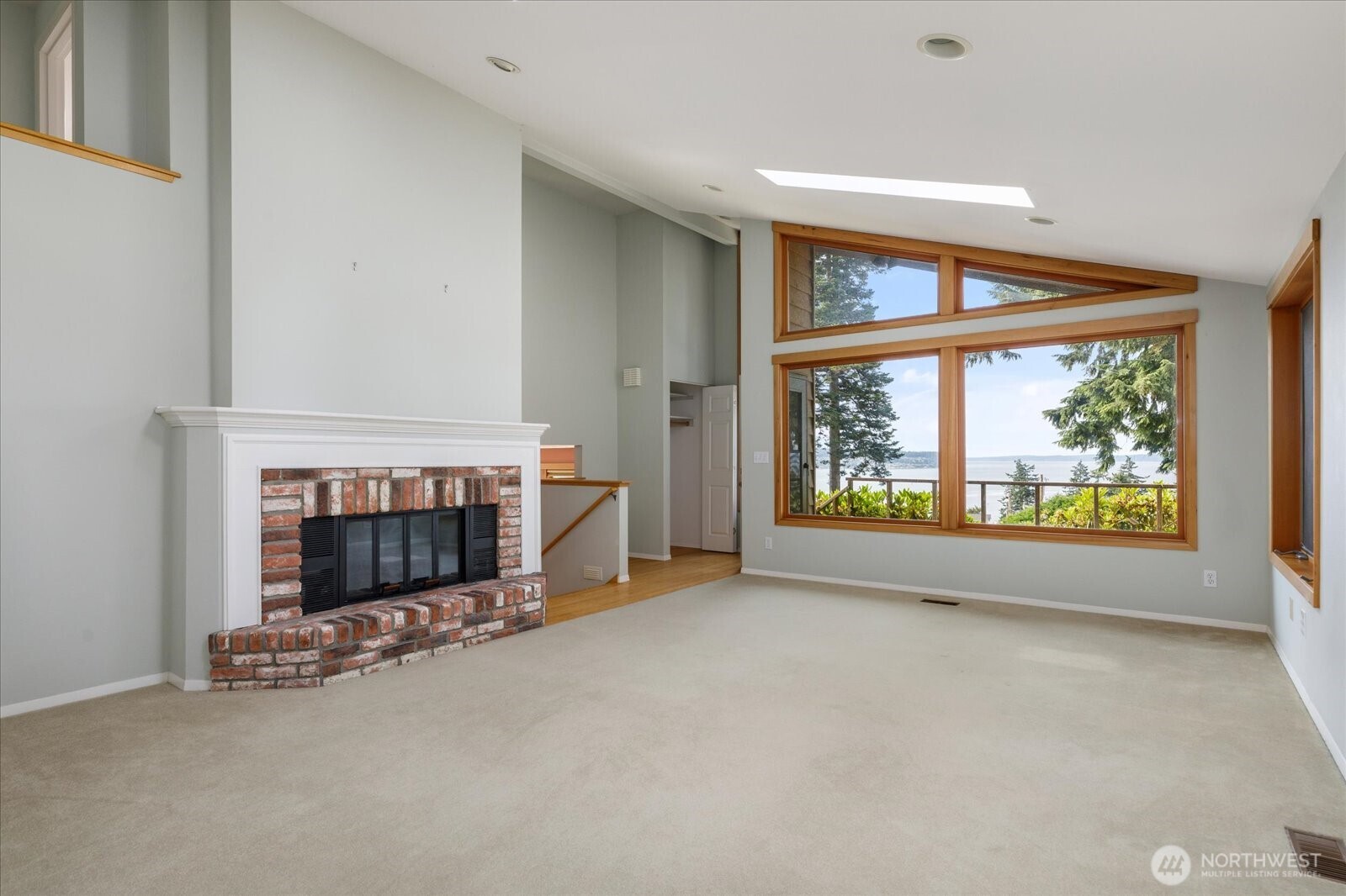 Oak Harbor, Washington, 98277, United States, 3 Bedrooms Bedrooms, ,1 BathroomBathrooms,Residential,For Sale,1868219