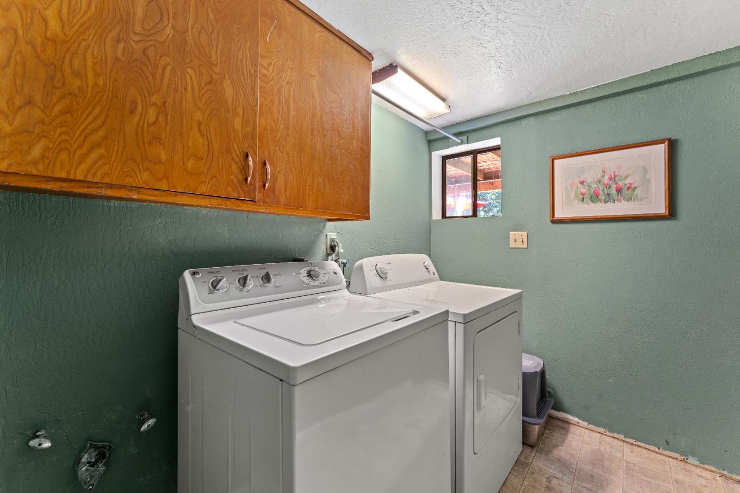 Colfax, California, 95713, United States, 3 Bedrooms Bedrooms, ,2 BathroomsBathrooms,Residential,For Sale,1940988