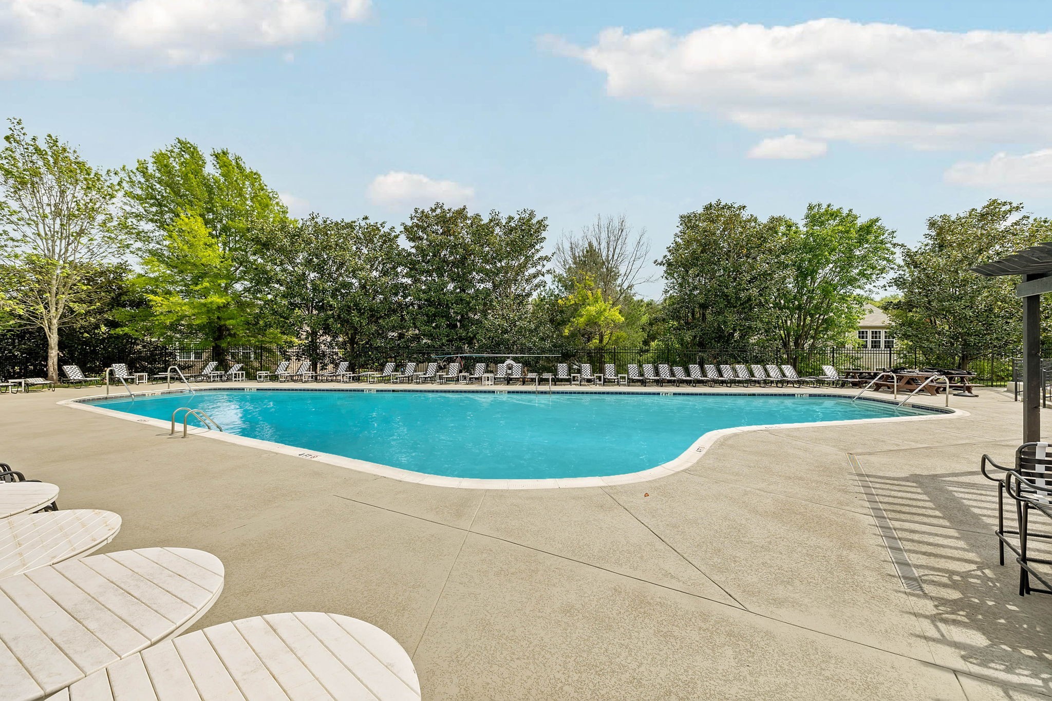 Nolensville, Tennessee, 37135, United States, 5 Bedrooms Bedrooms, ,3 BathroomsBathrooms,Residential,For Sale,2001946