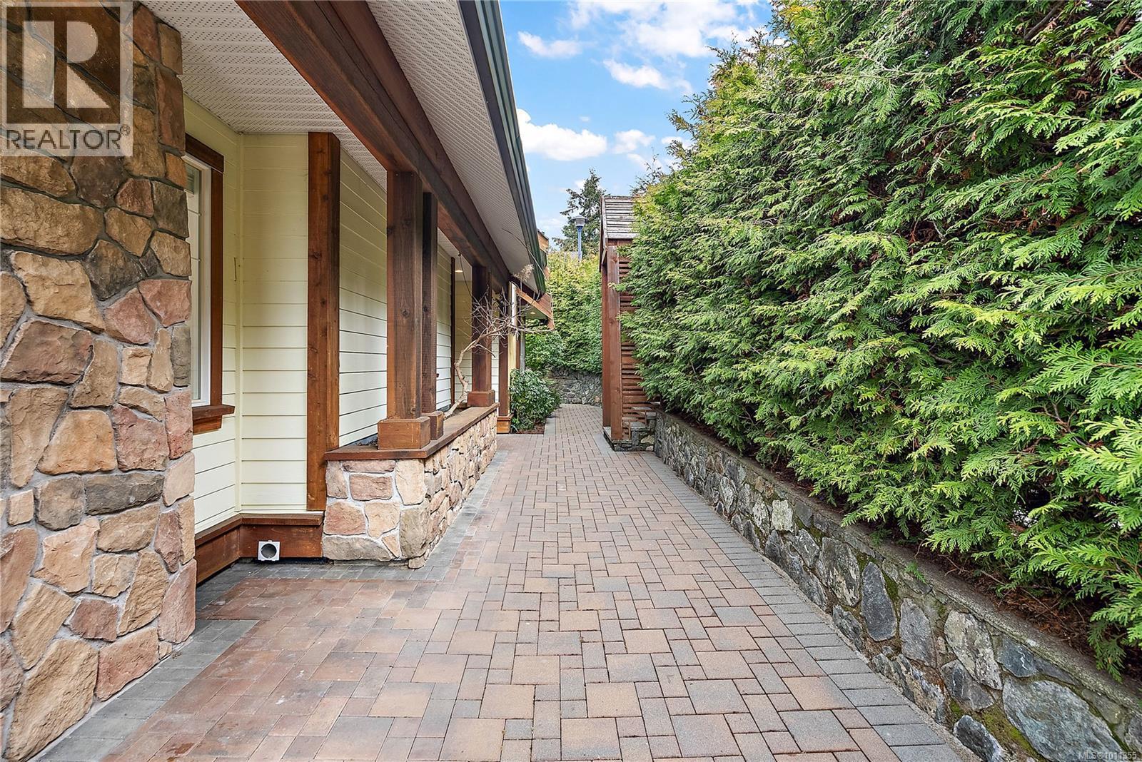 LANGFORD, British Columbia, V9C 4L5, CA, 4 Bedrooms Bedrooms, ,4 BathroomsBathrooms,Residential,For Sale,1946861
