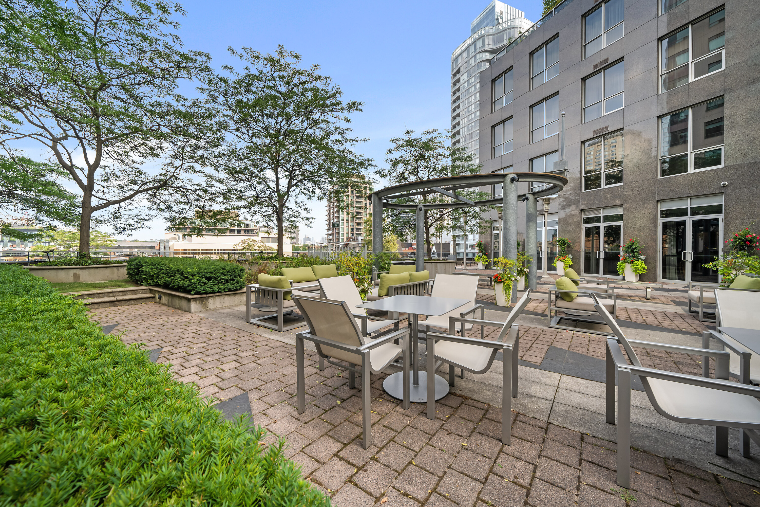  Elegant Living in Yorkville - 物件實景