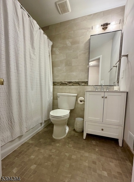 Clinton Twp., New Jersey, 08801, United States, 3 Bedrooms Bedrooms, ,3 BathroomsBathrooms,Residential,For Sale,1984953