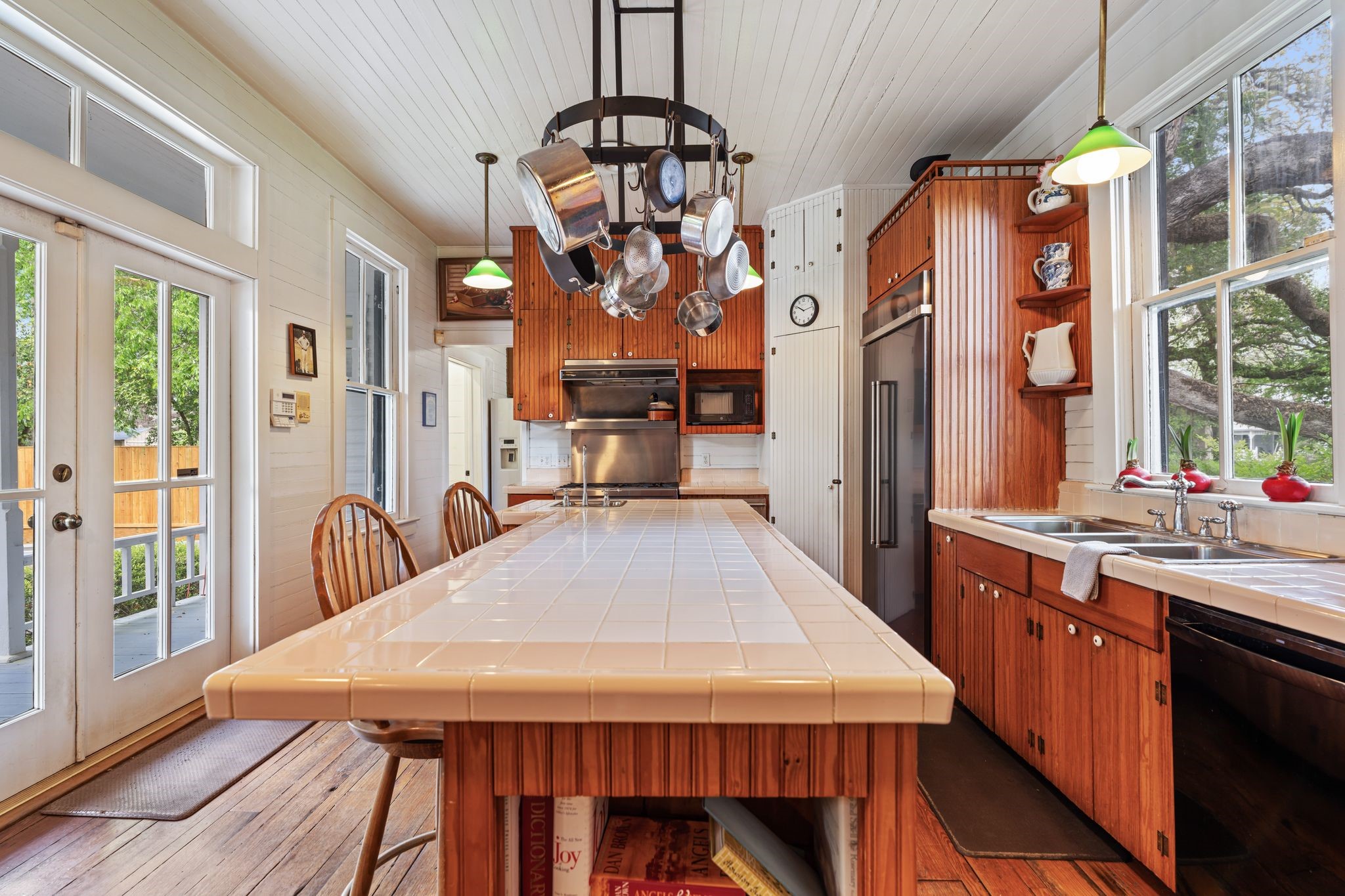  351 E Colorado Street, La Grange, TX, 78945 - 物件實景