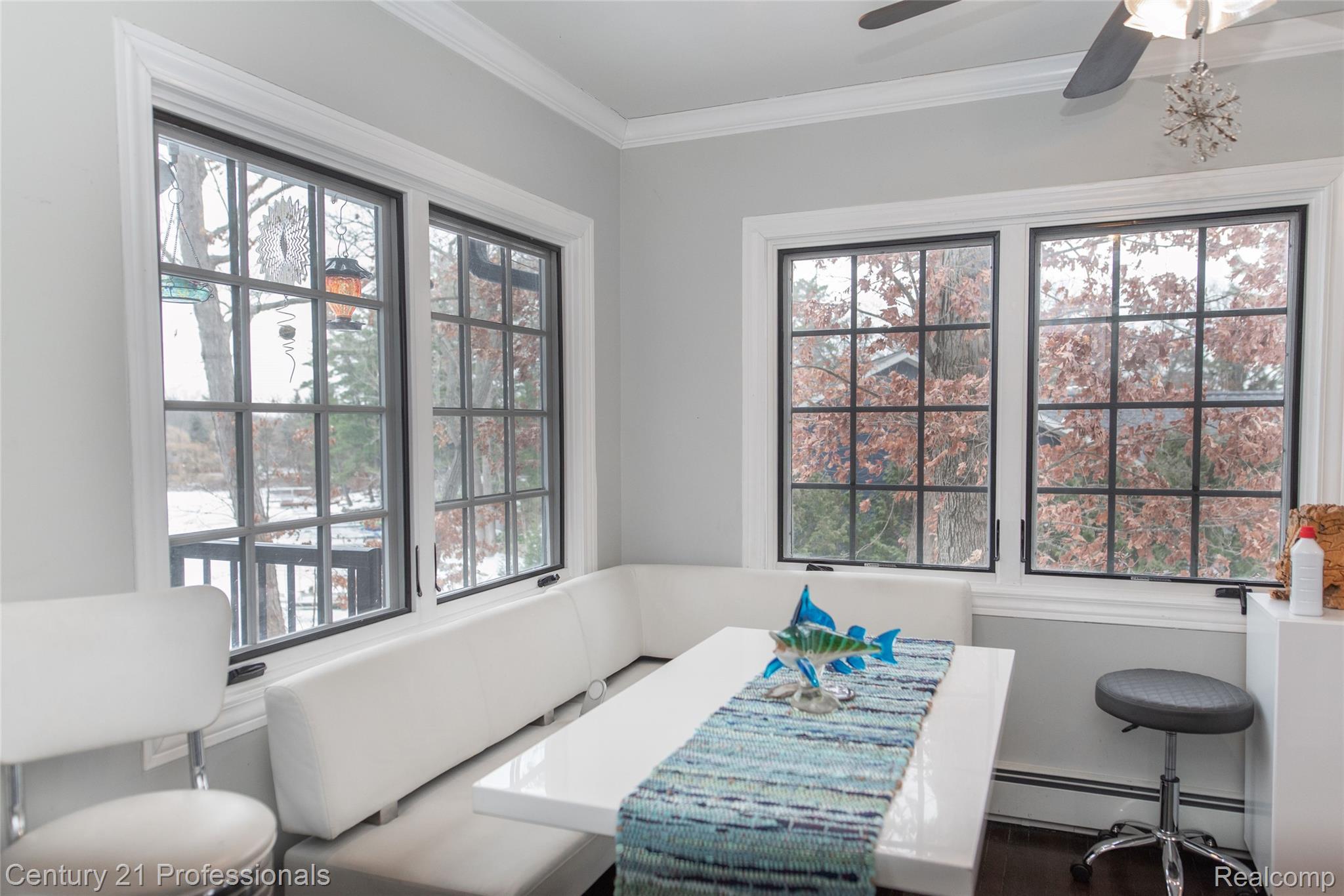 LakeOrion, Michigan, 48362, United States, 2 Bedrooms Bedrooms, ,2 BathroomsBathrooms,Residential,For Sale,2005398