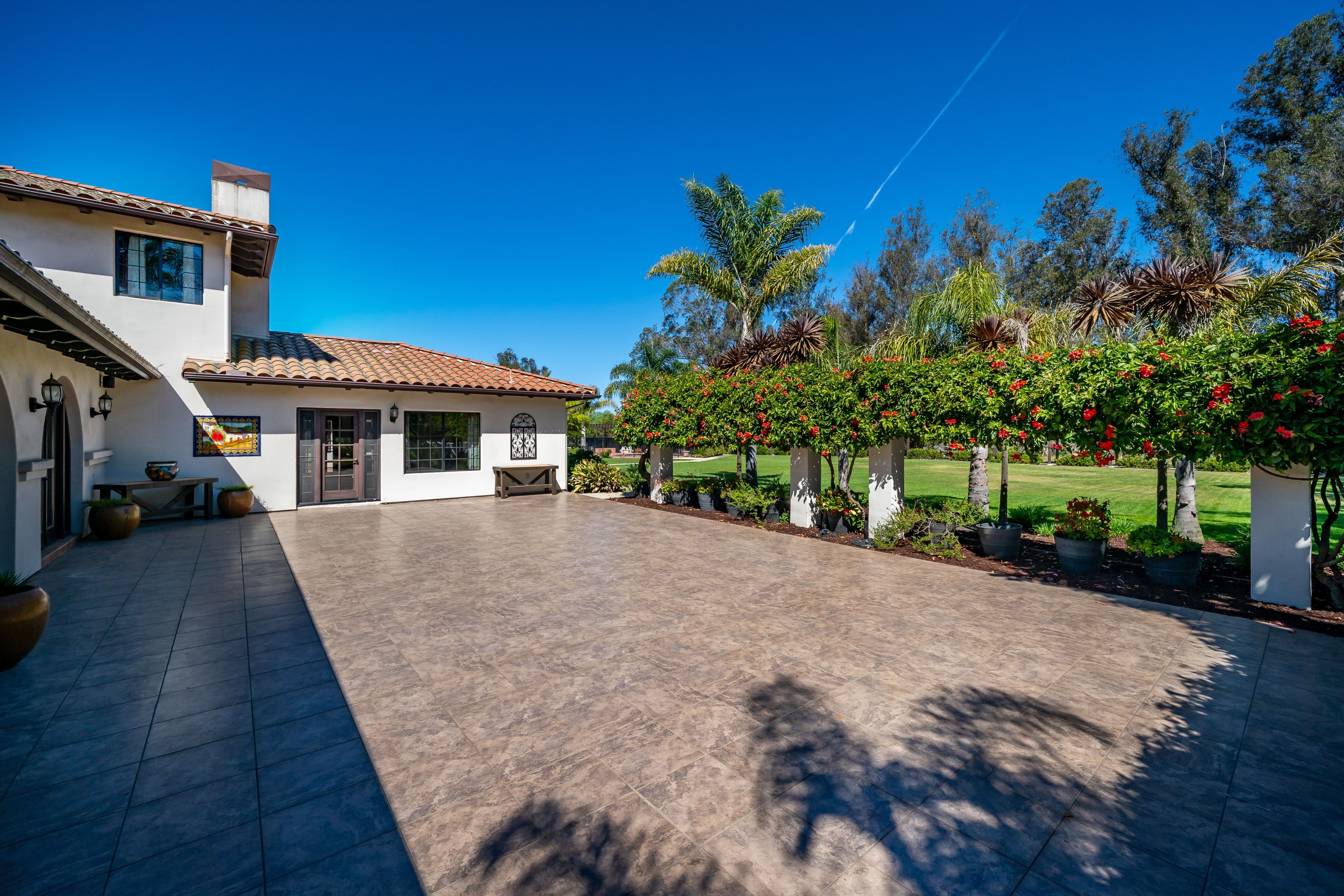  A Timeless Spanish Colonial Estate of Rare Distinction - 物件實景