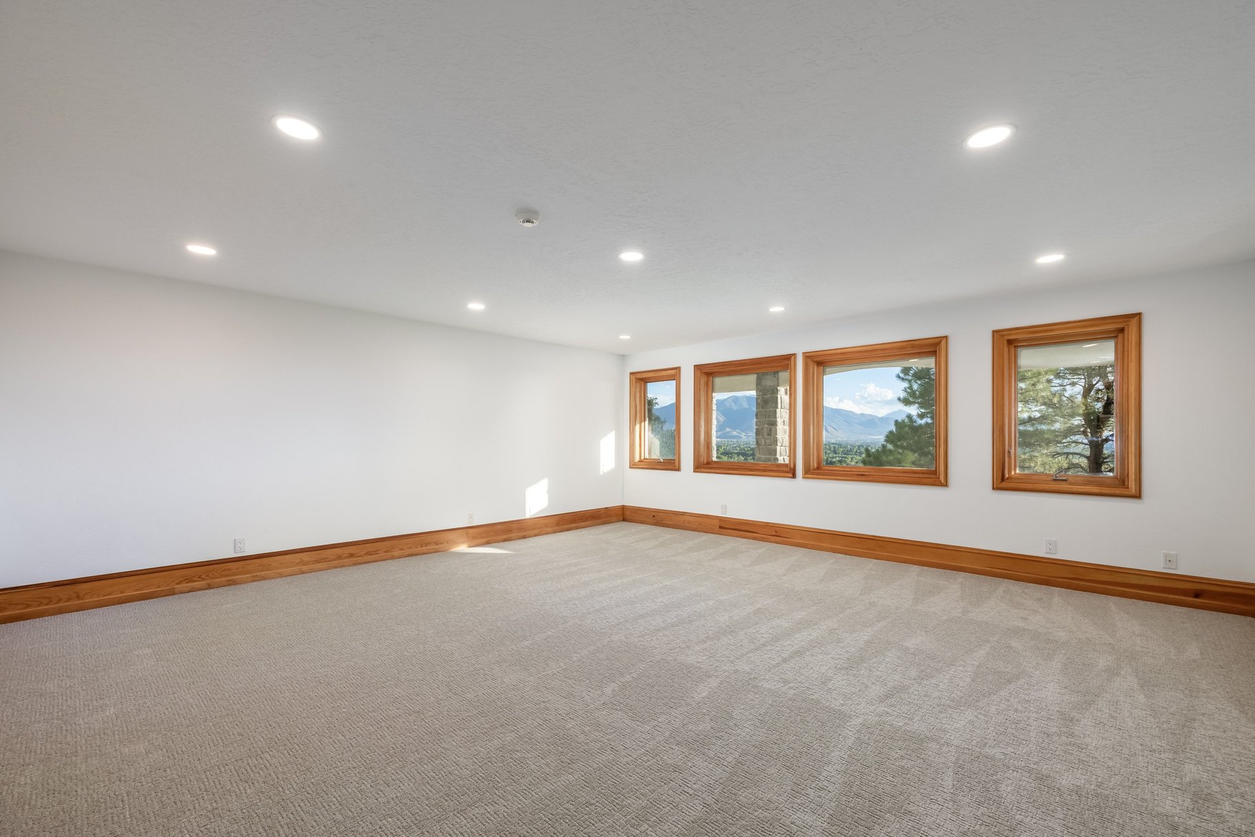  European Estate with Huge Views of the Valley - 物件實景