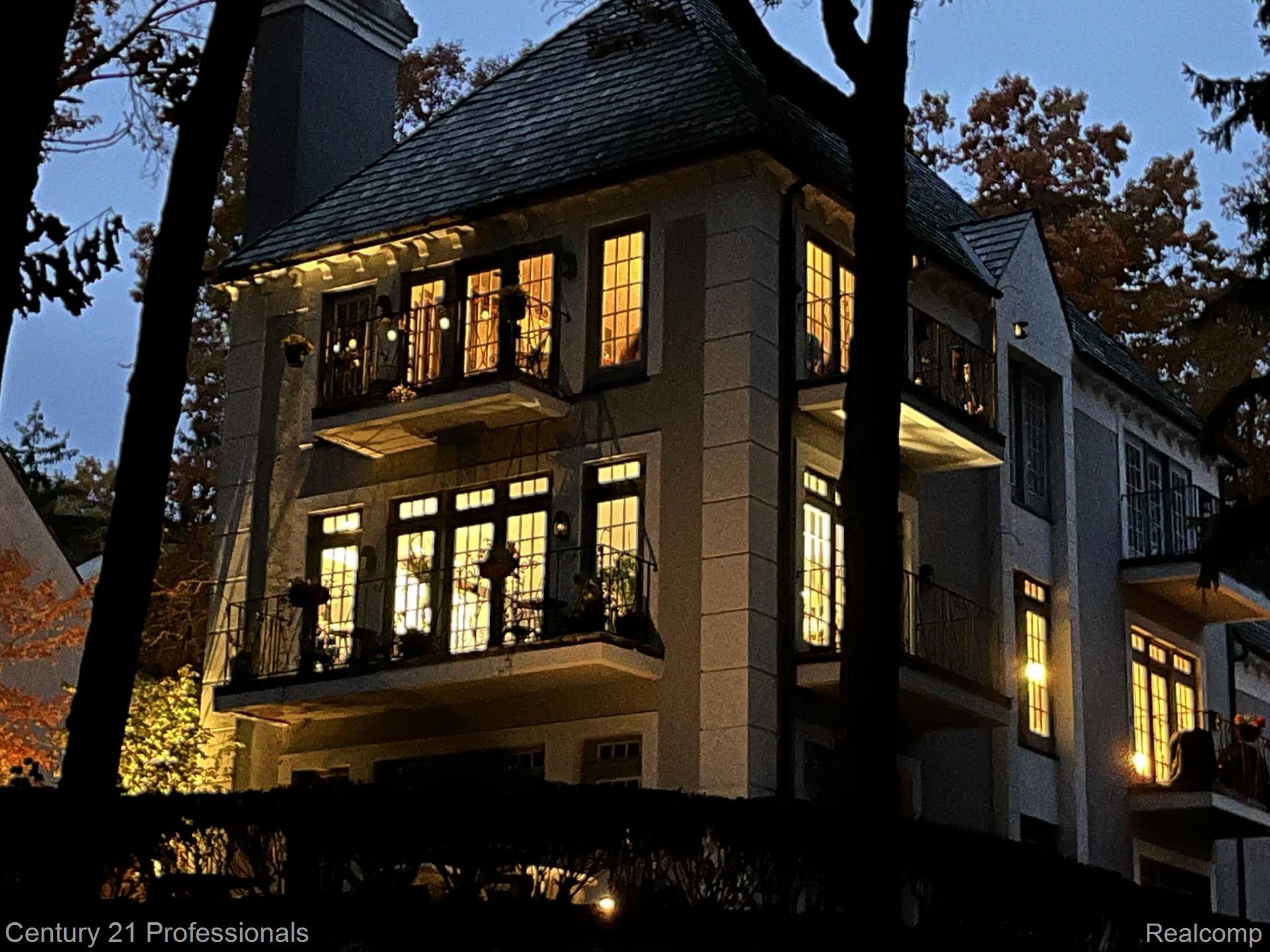 Clarkston, Michigan, 48348, United States, 3 Bedrooms Bedrooms, ,4 BathroomsBathrooms,Residential,For Sale,2036106