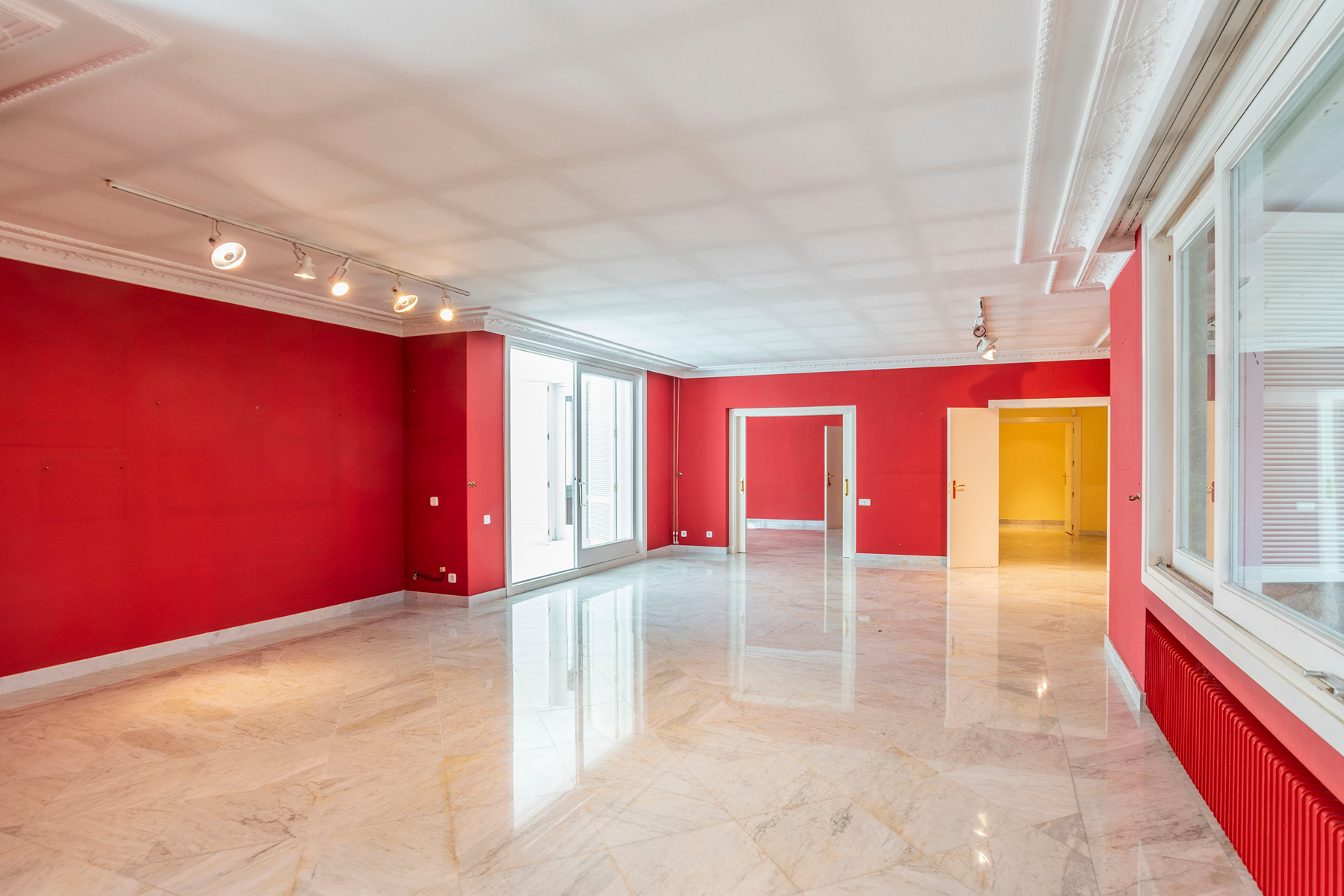  A residence with extraordinary transformation potential in La Florida - 物件實景
