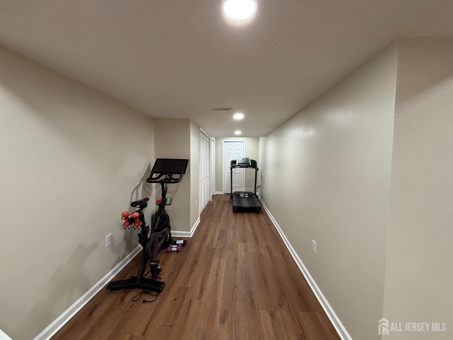 North Brunswick, New Jersey, 08902, United States, 3 Bedrooms Bedrooms, ,3 BathroomsBathrooms,Residential,For Sale,2048487