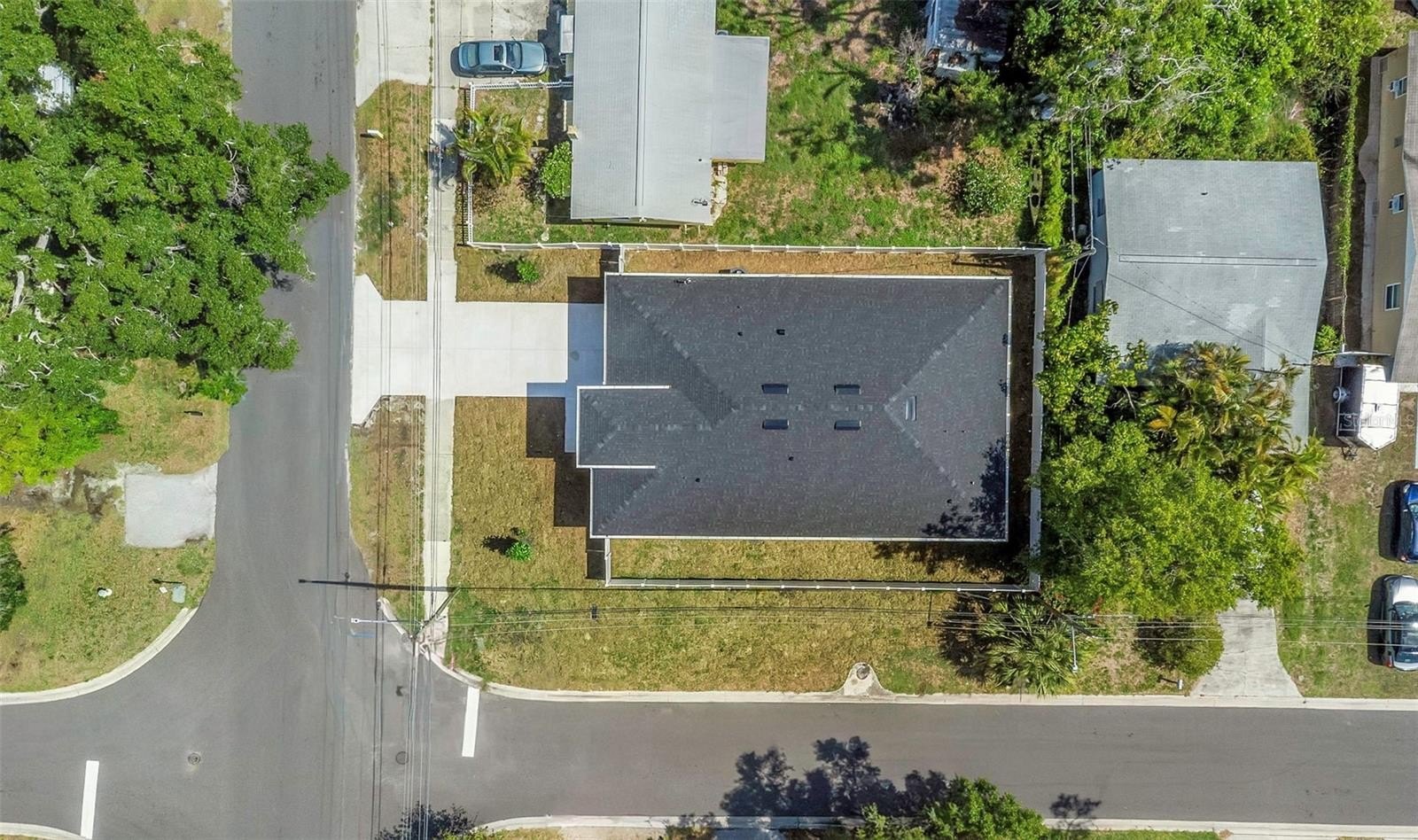 ST PETERSBURG, Florida, 33714, United States, 4 Bedrooms Bedrooms, ,3 BathroomsBathrooms,Residential,For Sale,2022051