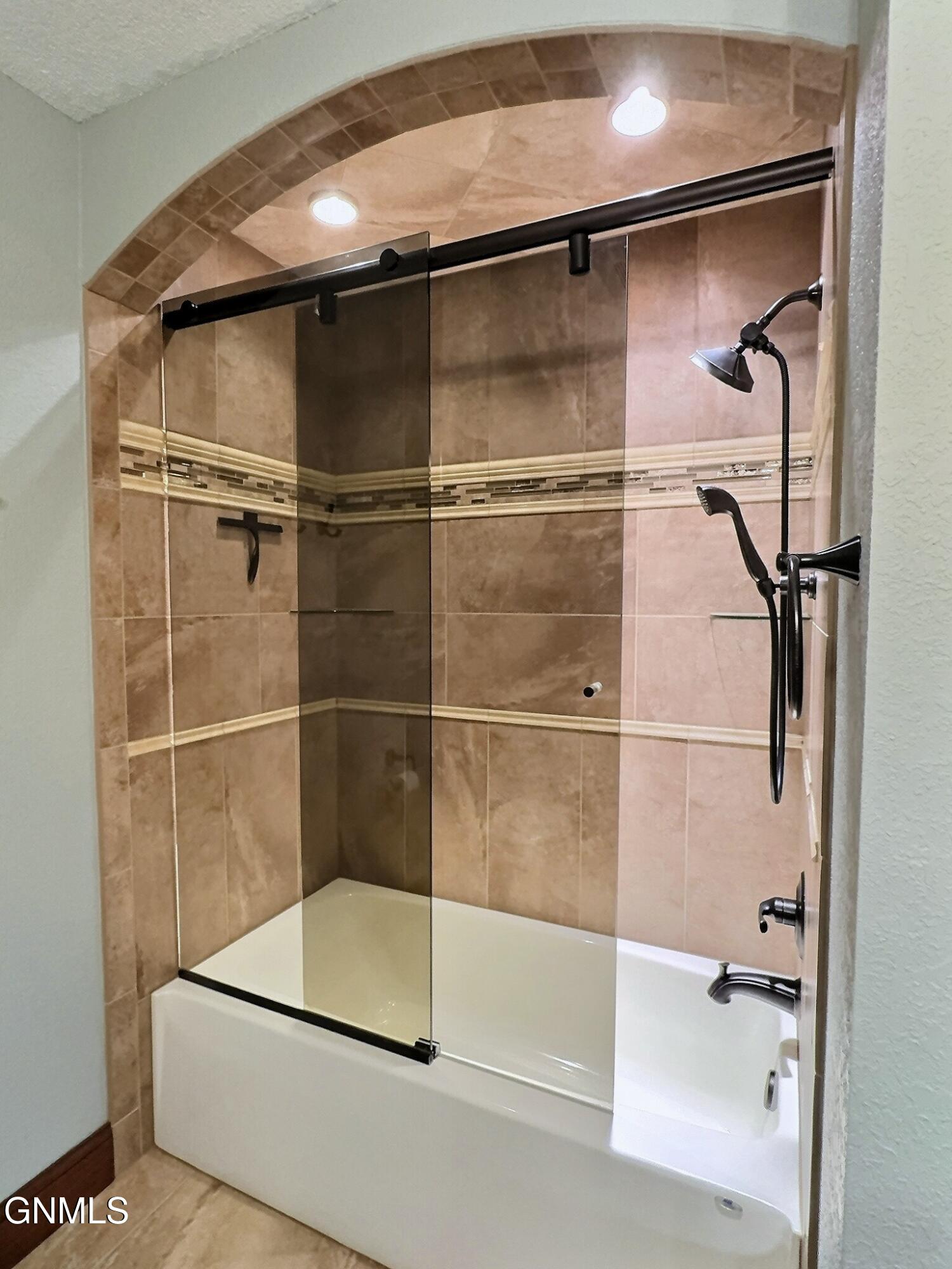 Bismarck, North Dakota, 58501, United States, 4 Bedrooms Bedrooms, ,4 BathroomsBathrooms,Residential,For Sale,2038873