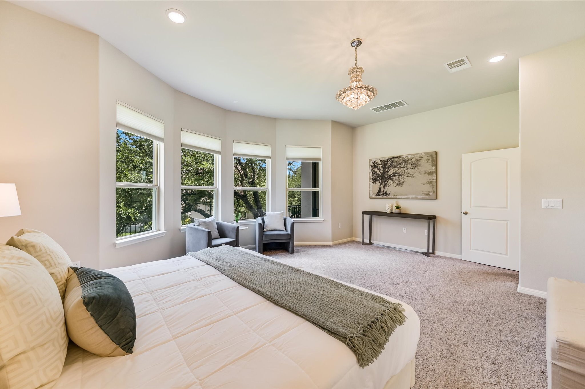  Luxury Montebello Villa on Deering Place - 物件實景