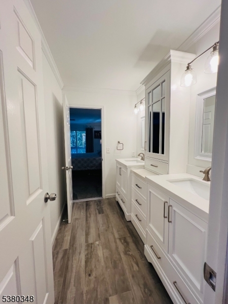 Pompton Lakes Boro, New Jersey, 07442, United States, 3 Bedrooms Bedrooms, ,3 BathroomsBathrooms,Residential,For Sale,1925292