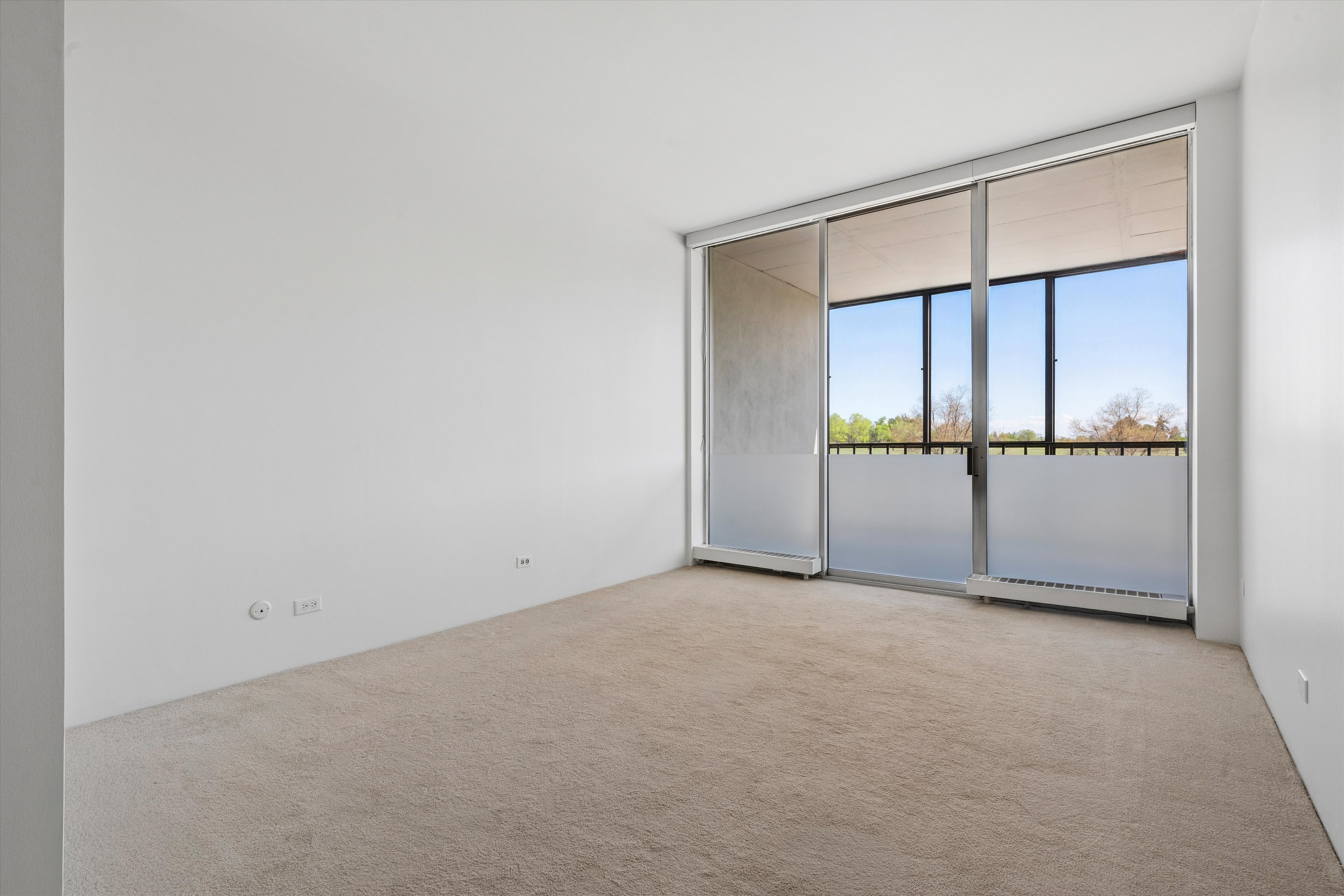  Easy living at Denver’s most iconic mid-century building - 物件實景
