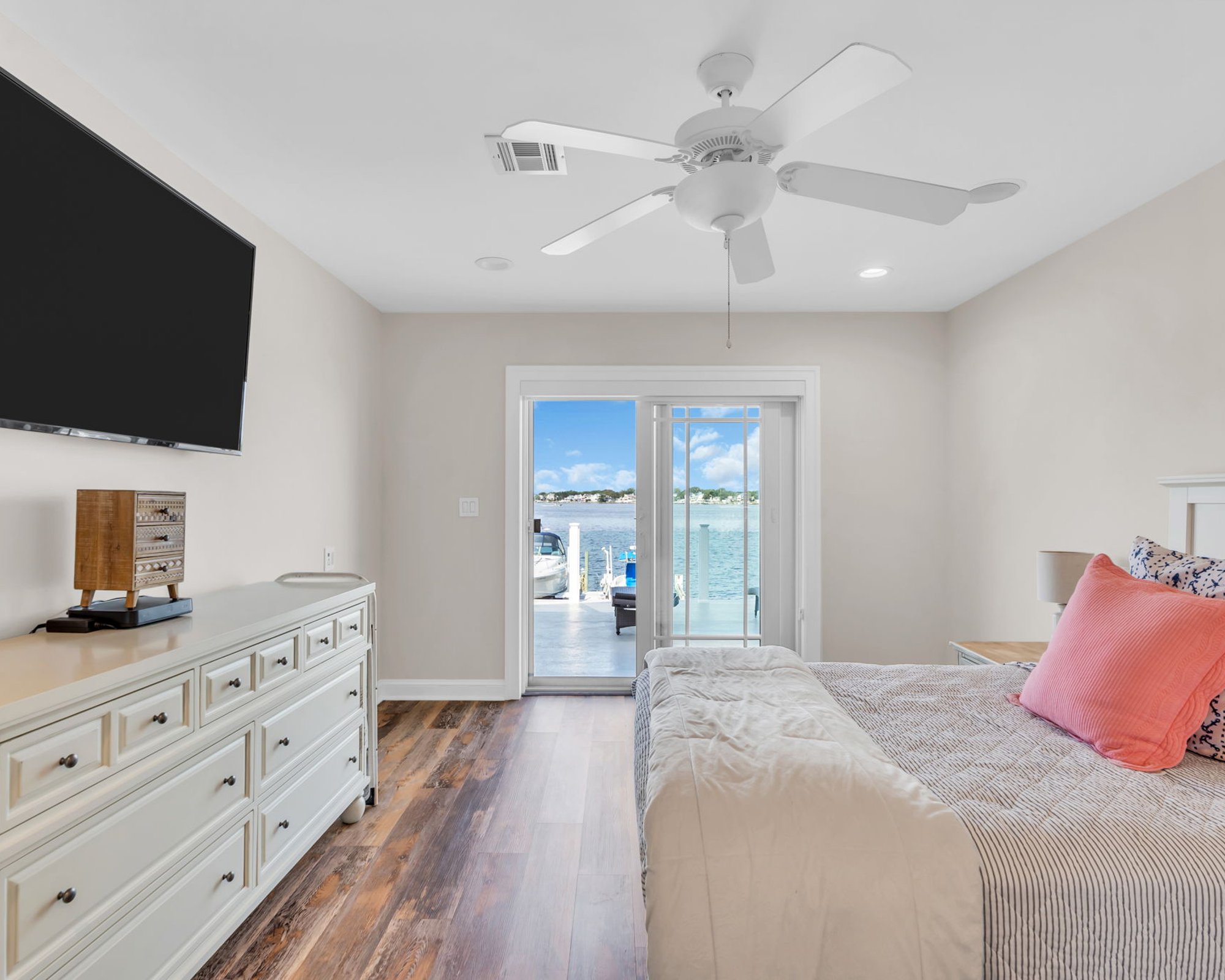  Finely Crafted Riverfront Luxury in Sandy Point - 物件實景