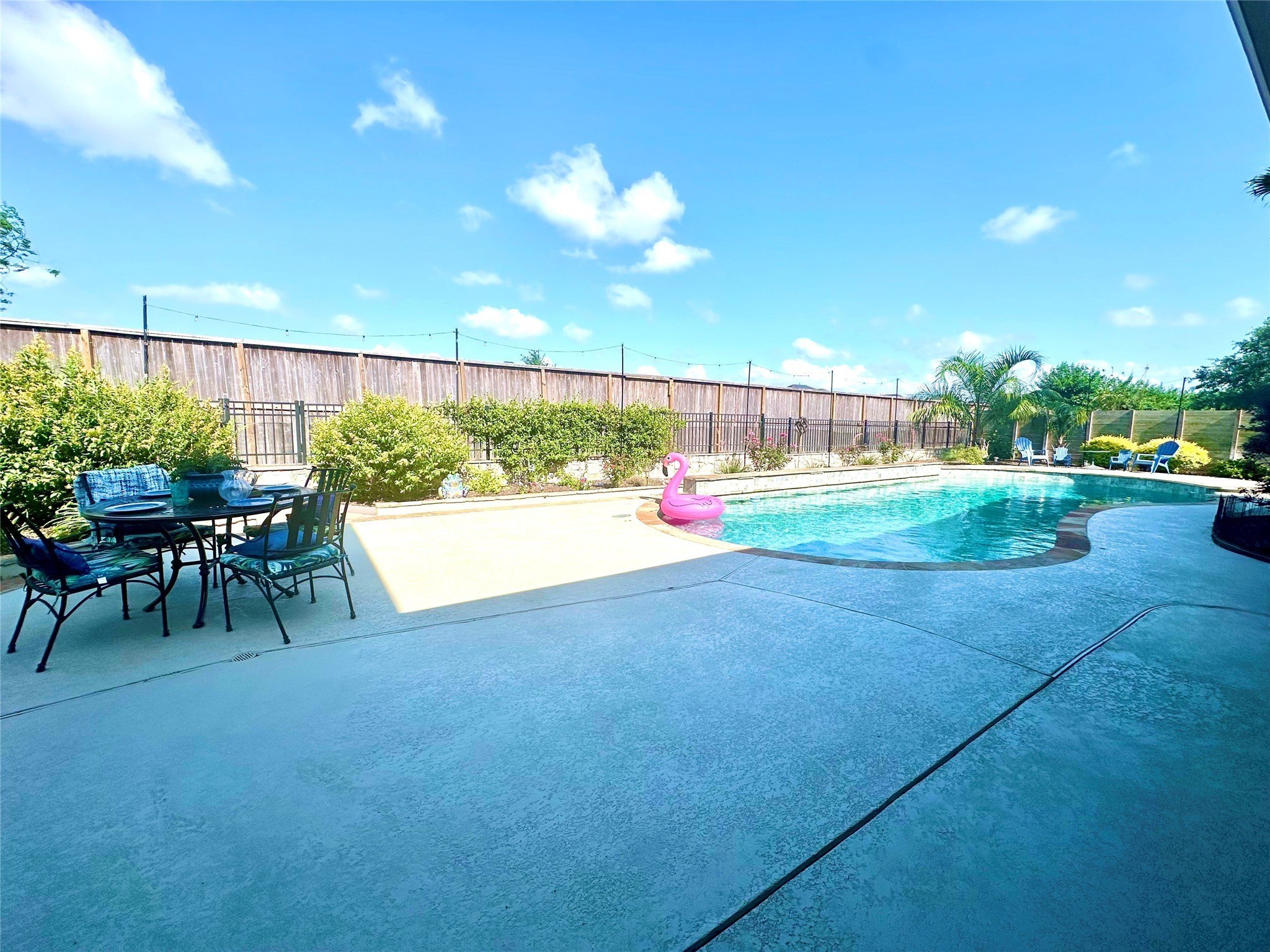 Friendswood, Texas, 77546, United States, 5 Bedrooms Bedrooms, ,5 BathroomsBathrooms,Residential,For Sale,1713822