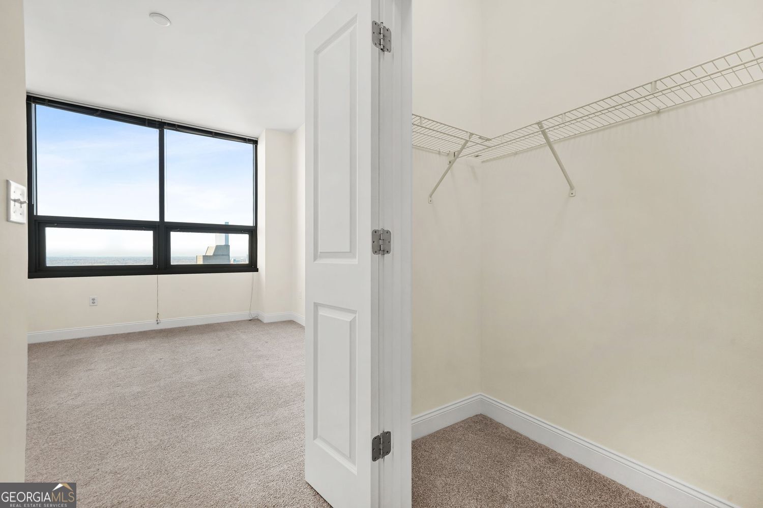 Atlanta, Georgia, 30363, United States, 2 Bedrooms Bedrooms, ,3 BathroomsBathrooms,Residential,For Sale,2012168