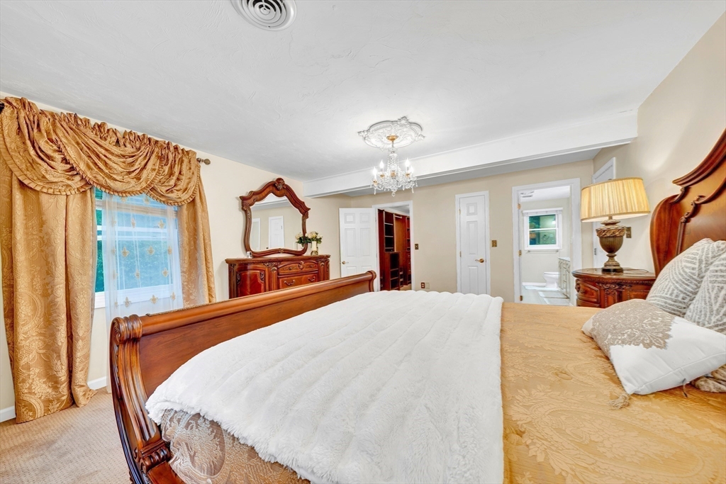 Mansfield, Massachusetts, 02048, United States, 4 Bedrooms Bedrooms, ,3 BathroomsBathrooms,Residential,For Sale,2001222