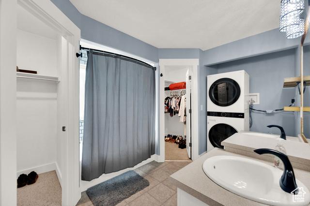 West Valley City, Utah, 84128, United States, 6 Bedrooms Bedrooms, ,3 BathroomsBathrooms,Residential,For Sale,1976831