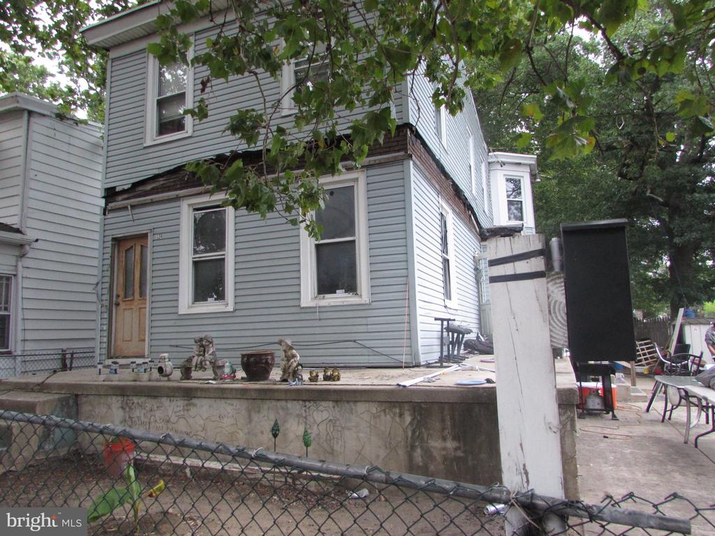 30th St, Camden, NJ 08105