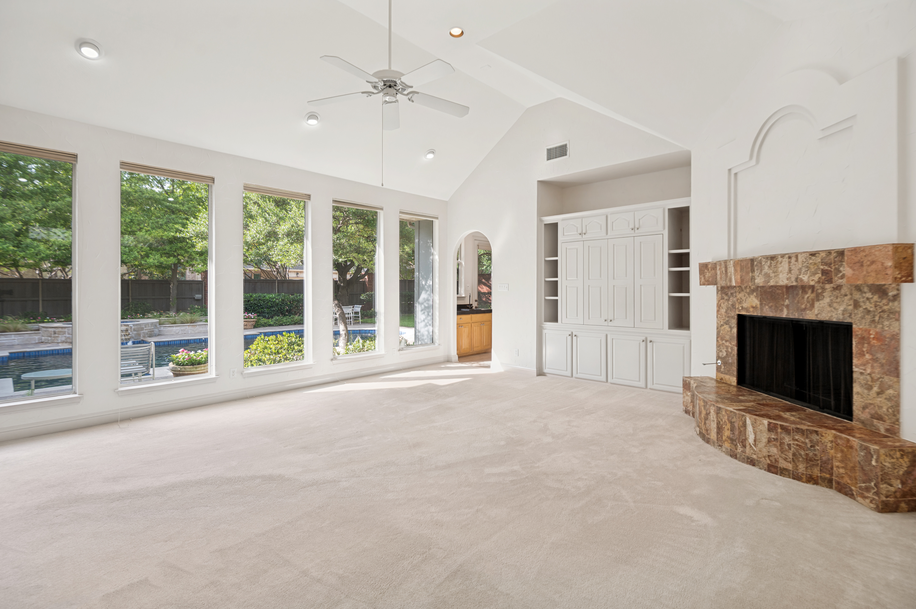  Excellent Opportunity on Edith Court in Midway Hollow - 物件實景