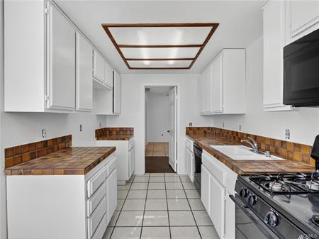 Gardena, California, 90248, United States, 2 Bedrooms Bedrooms, ,2 BathroomsBathrooms,Residential,For Sale,1998020