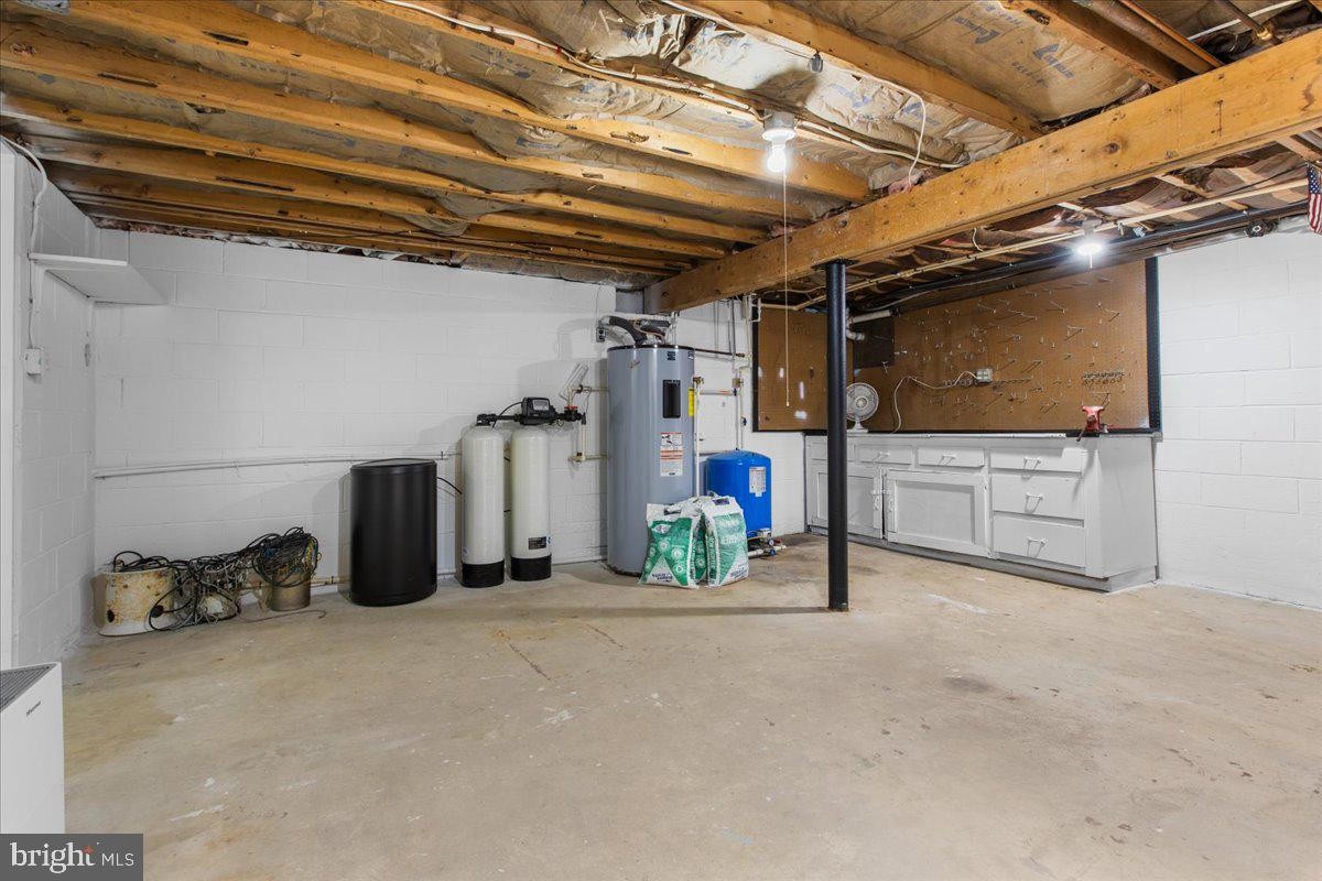 PASADENA, Maryland, 21122, United States, 4 Bedrooms Bedrooms, ,4 BathroomsBathrooms,Residential,For Sale,1979207