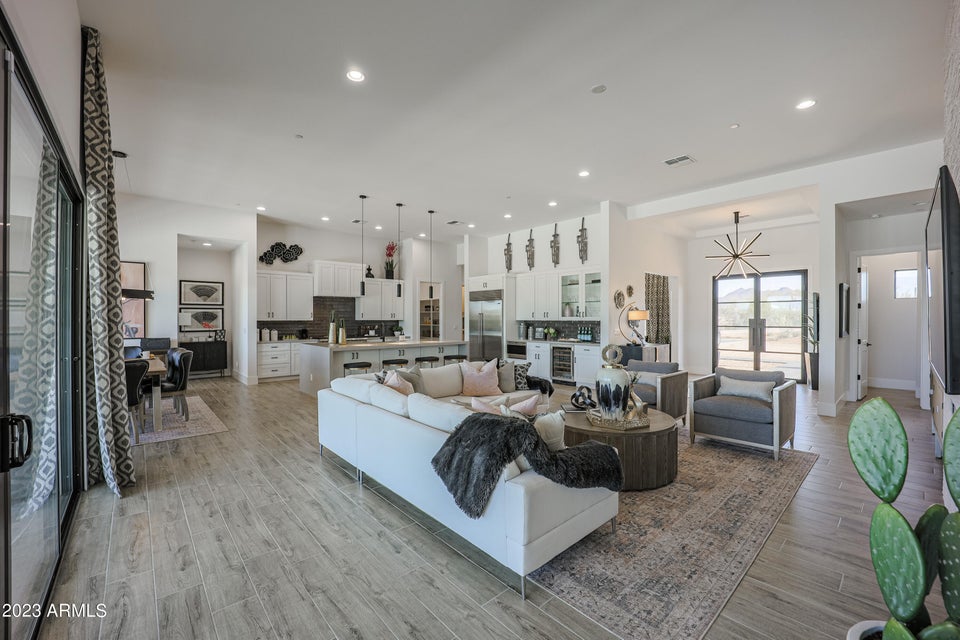 2823 W Desert Hills Dr, Phoenix, Arizona, 85086, United States, 4 Bedrooms Bedrooms, ,4 BathroomsBathrooms,Residential,For Sale,2823 W Desert Hills Dr,1294609