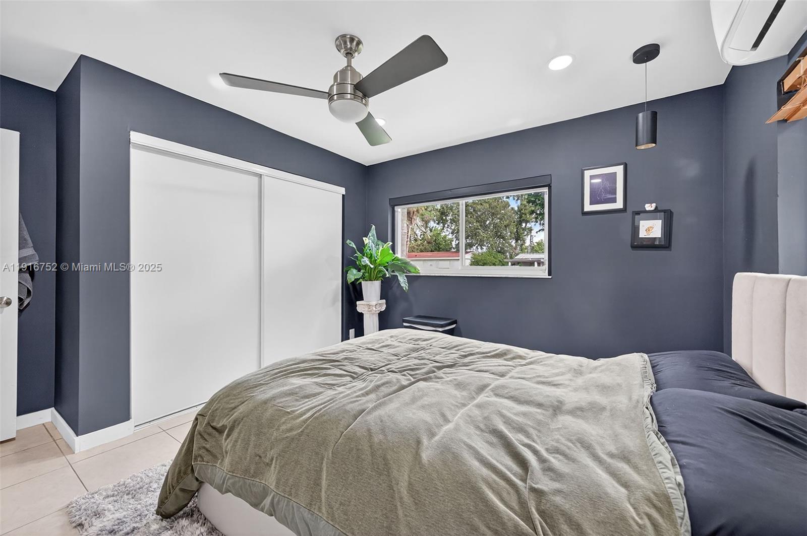 Hollywood, Florida, 33024, United States, 3 Bedrooms Bedrooms, ,2 BathroomsBathrooms,Residential,For Sale,1995844