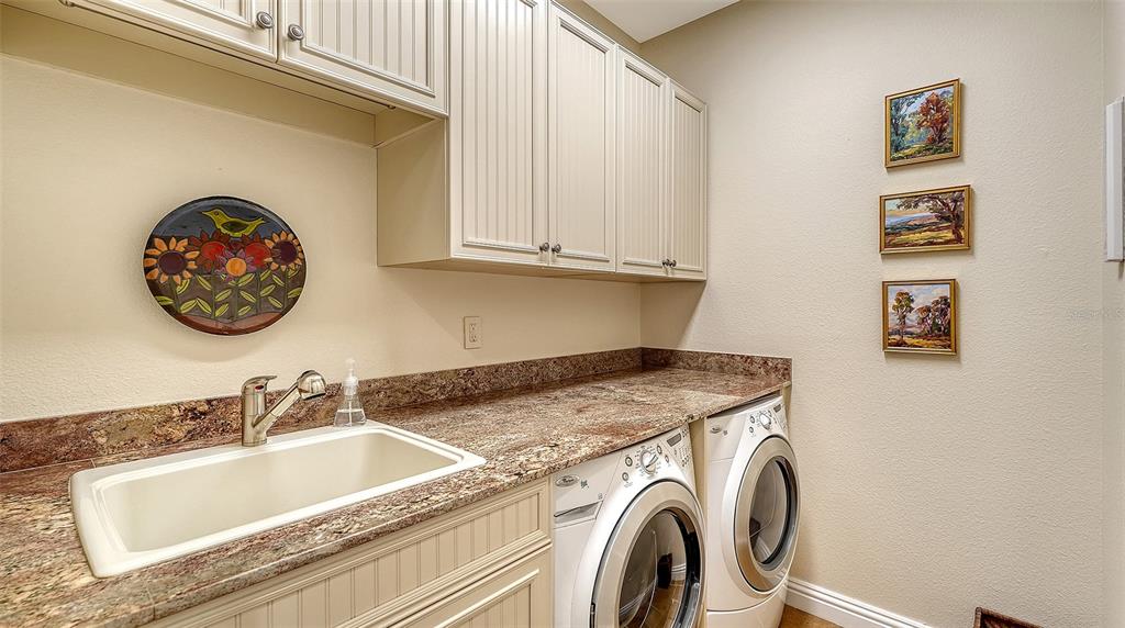 Longboat Key, Florida, 34228, United States, 3 Bedrooms Bedrooms, ,4 BathroomsBathrooms,Residential,For Sale,1986320