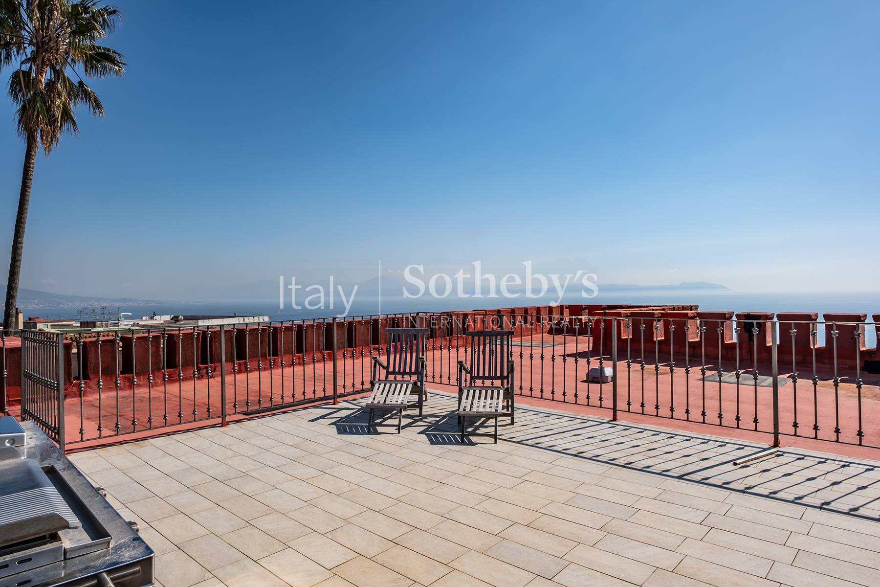  Elegant apartment with a terrace in a historic villa - 物件實景
