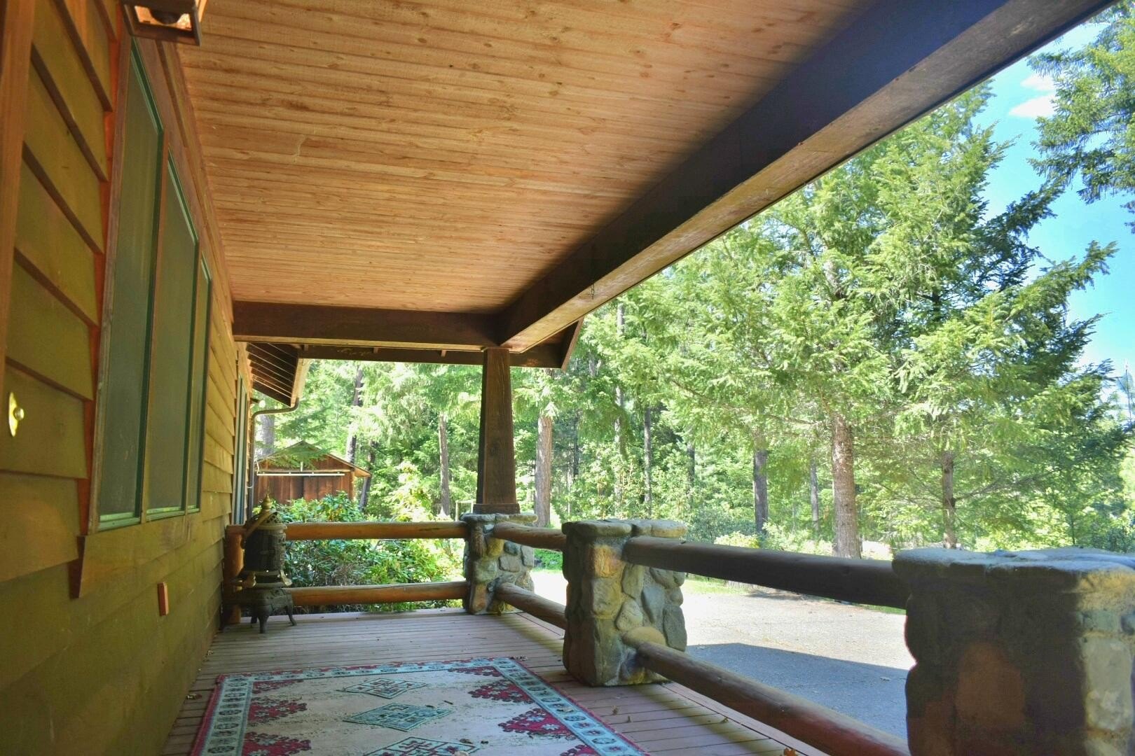 Cave Junction, Oregon, 97523, United States, 3 Bedrooms Bedrooms, ,3 BathroomsBathrooms,Residential,For Sale,1975674