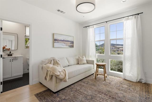 Escondido, California, 92029, United States, 5 Bedrooms Bedrooms, ,5 BathroomsBathrooms,Residential,For Sale,2029971