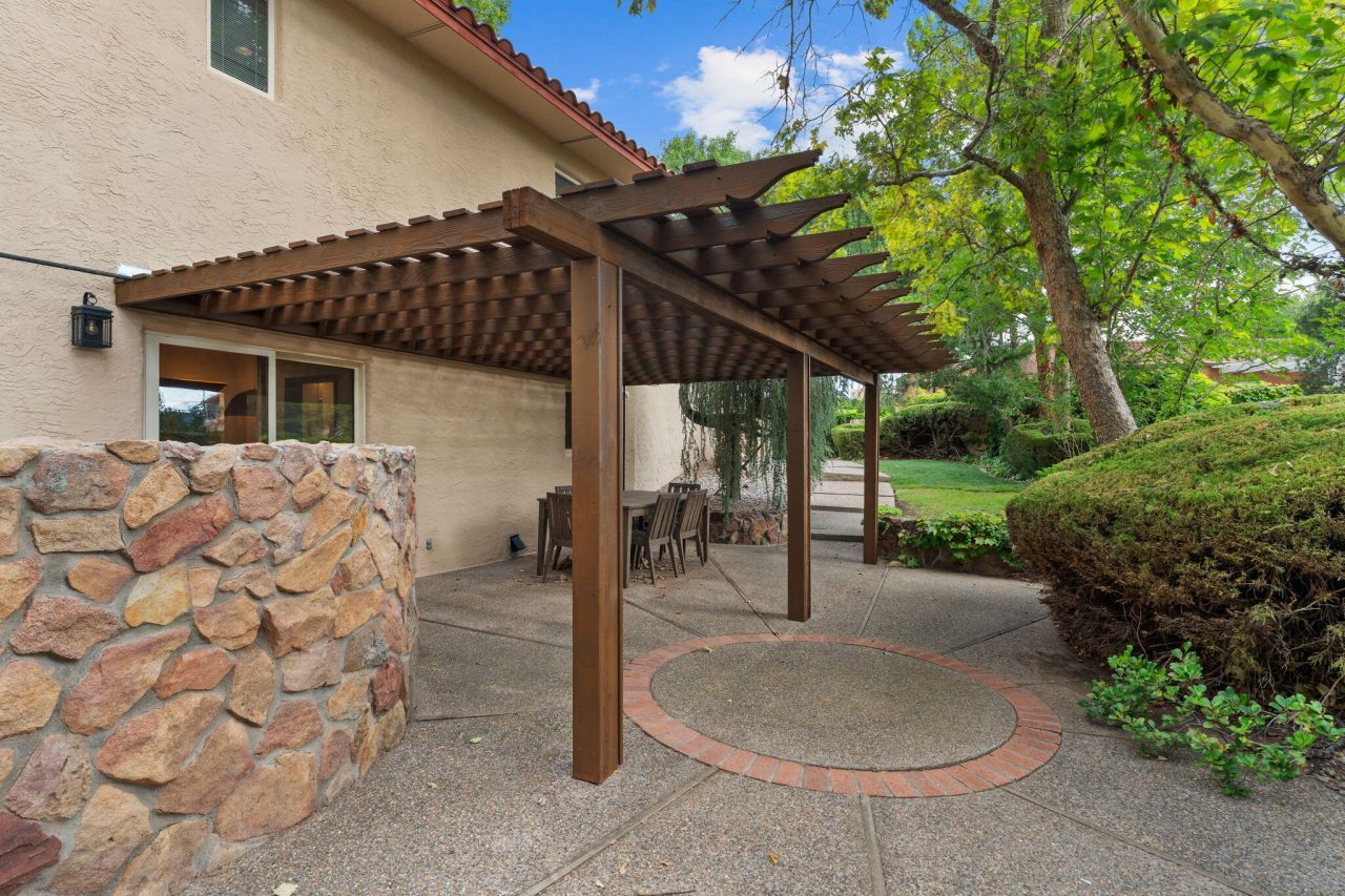 Albuquerque, New Mexico, 87111, United States, 4 Bedrooms Bedrooms, ,3 BathroomsBathrooms,Residential,For Sale,1906383