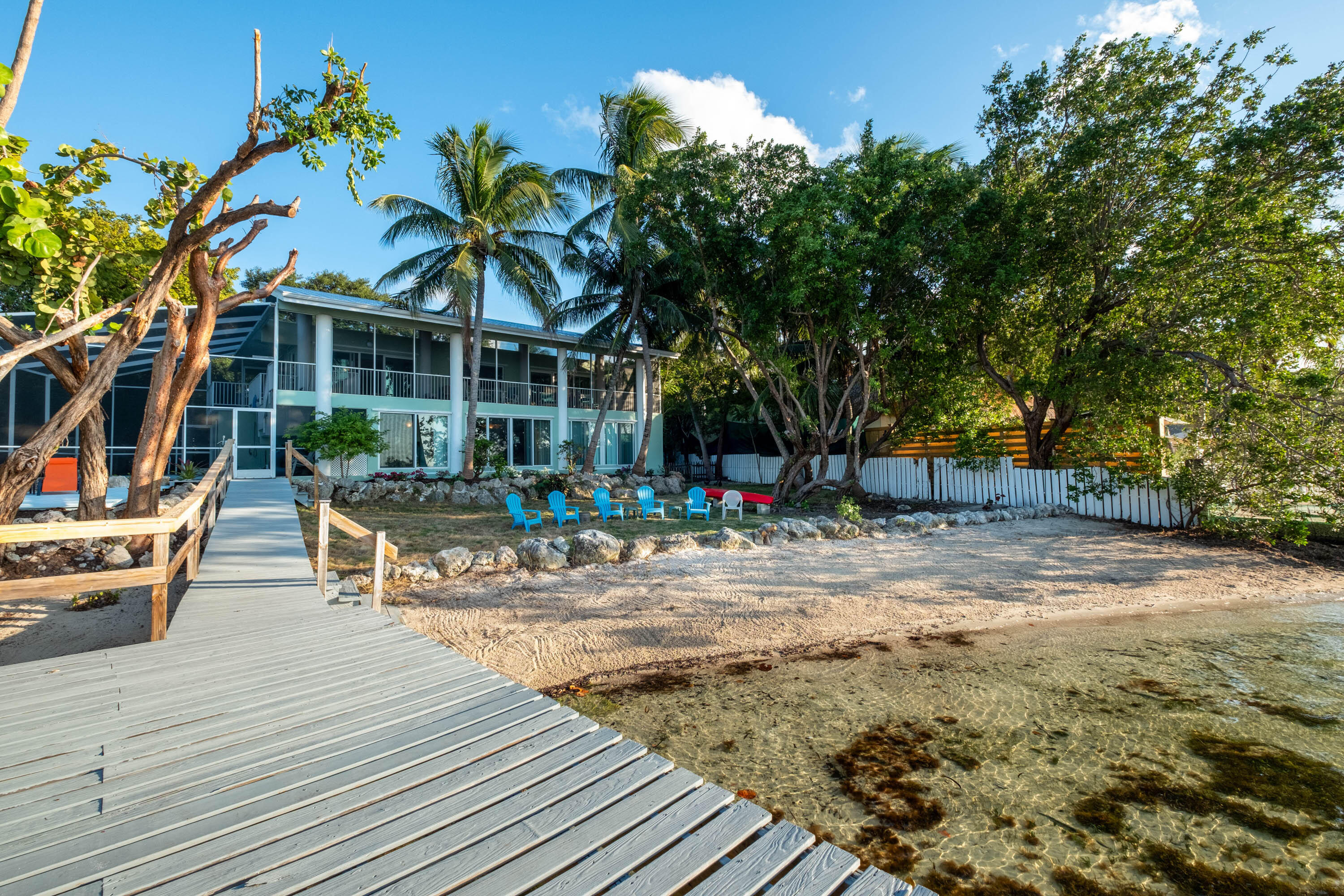 ISLAMORADA, Florida, 33036, United States, 5 Bedrooms Bedrooms, ,3 BathroomsBathrooms,Residential,For Sale,1828354