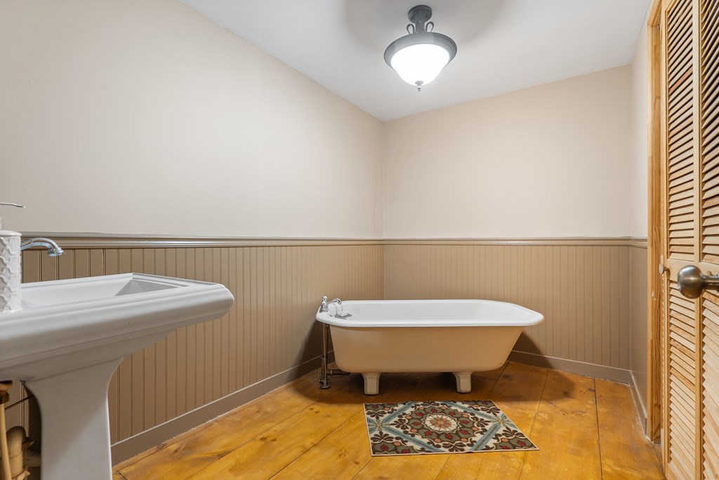 Blue Ridge, Georgia, 30513, United States, 3 Bedrooms Bedrooms, ,2 BathroomsBathrooms,Residential,For Sale,1914243
