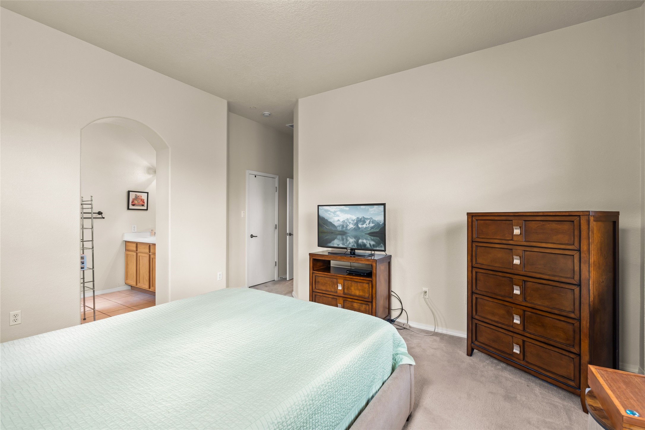  4315 Santo Domingo, Unit C - 物件實景