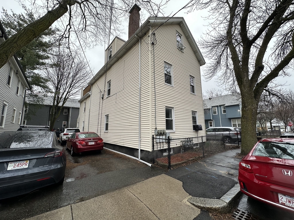 Cambridge, Massachusetts, 02141, United States, 5 Bedrooms Bedrooms, ,3 BathroomsBathrooms,Residential,For Sale,1752513