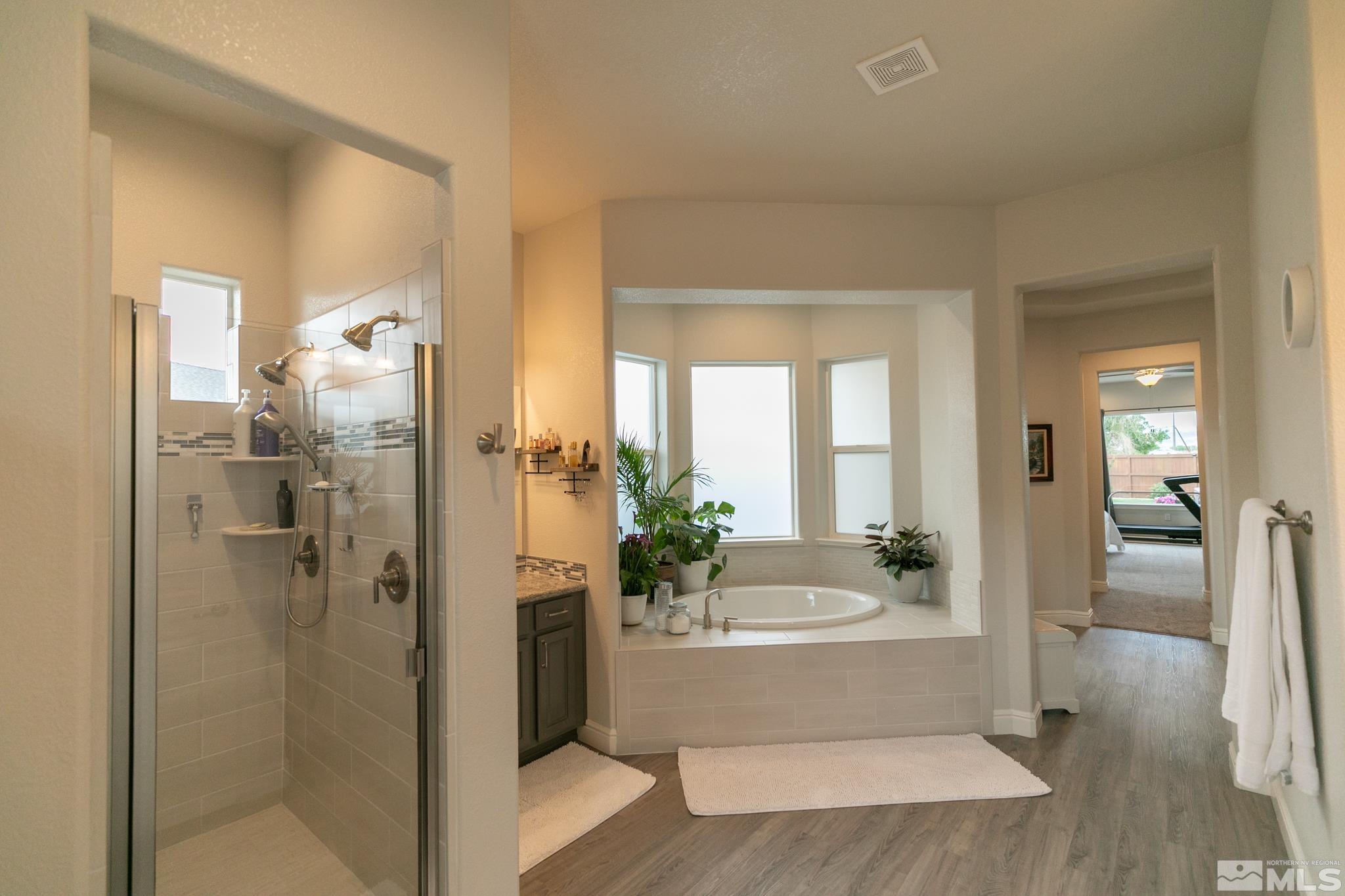 Fernley, Nevada, 89408, United States, 5 Bedrooms Bedrooms, ,4 BathroomsBathrooms,Residential,For Sale,1940362