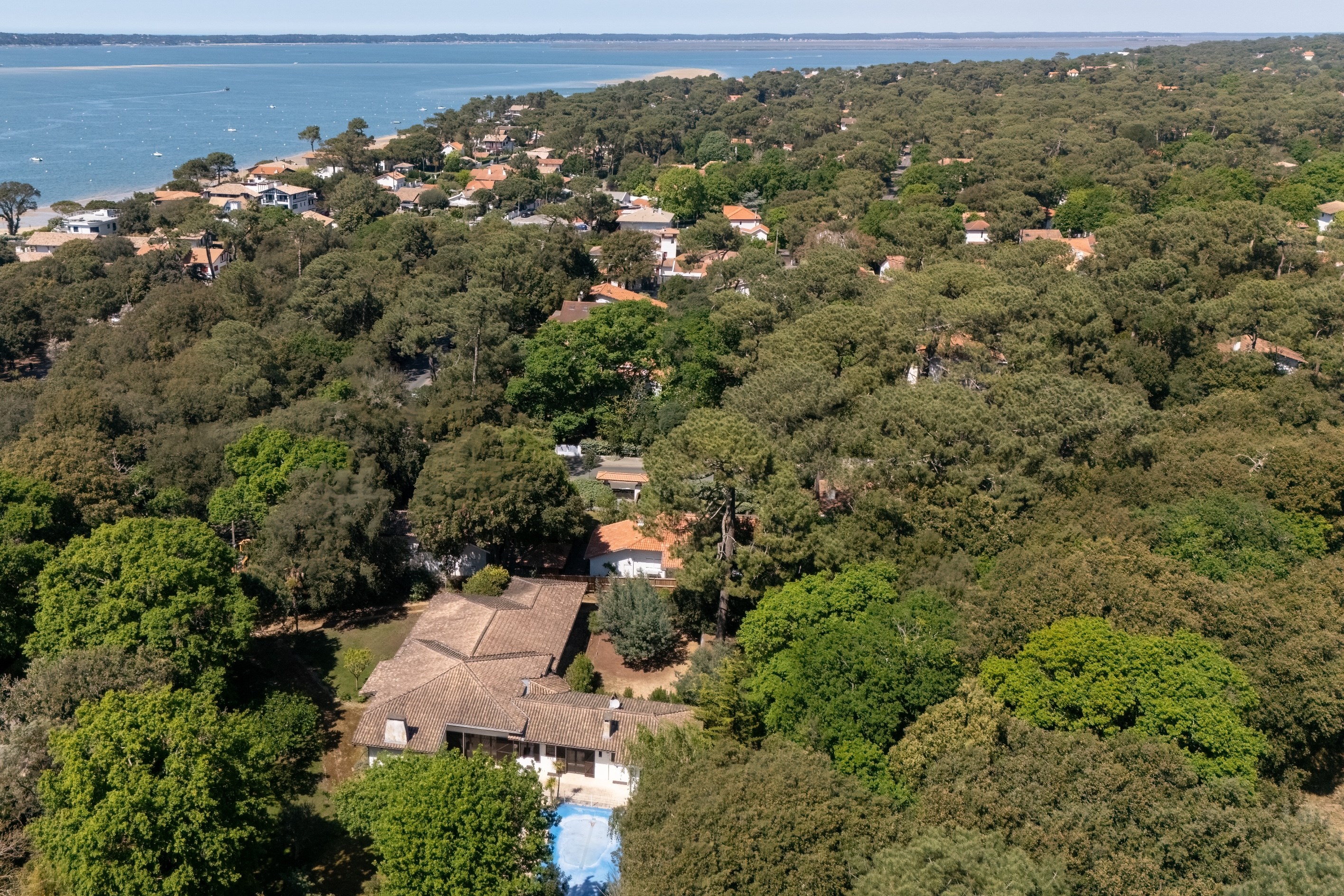  PYLA, CERCLE DE VOILE - SINGLE-LEVEL GAUME-STYLE VILLA ON APPROX. 3,000 m² OF L… - 物件實景