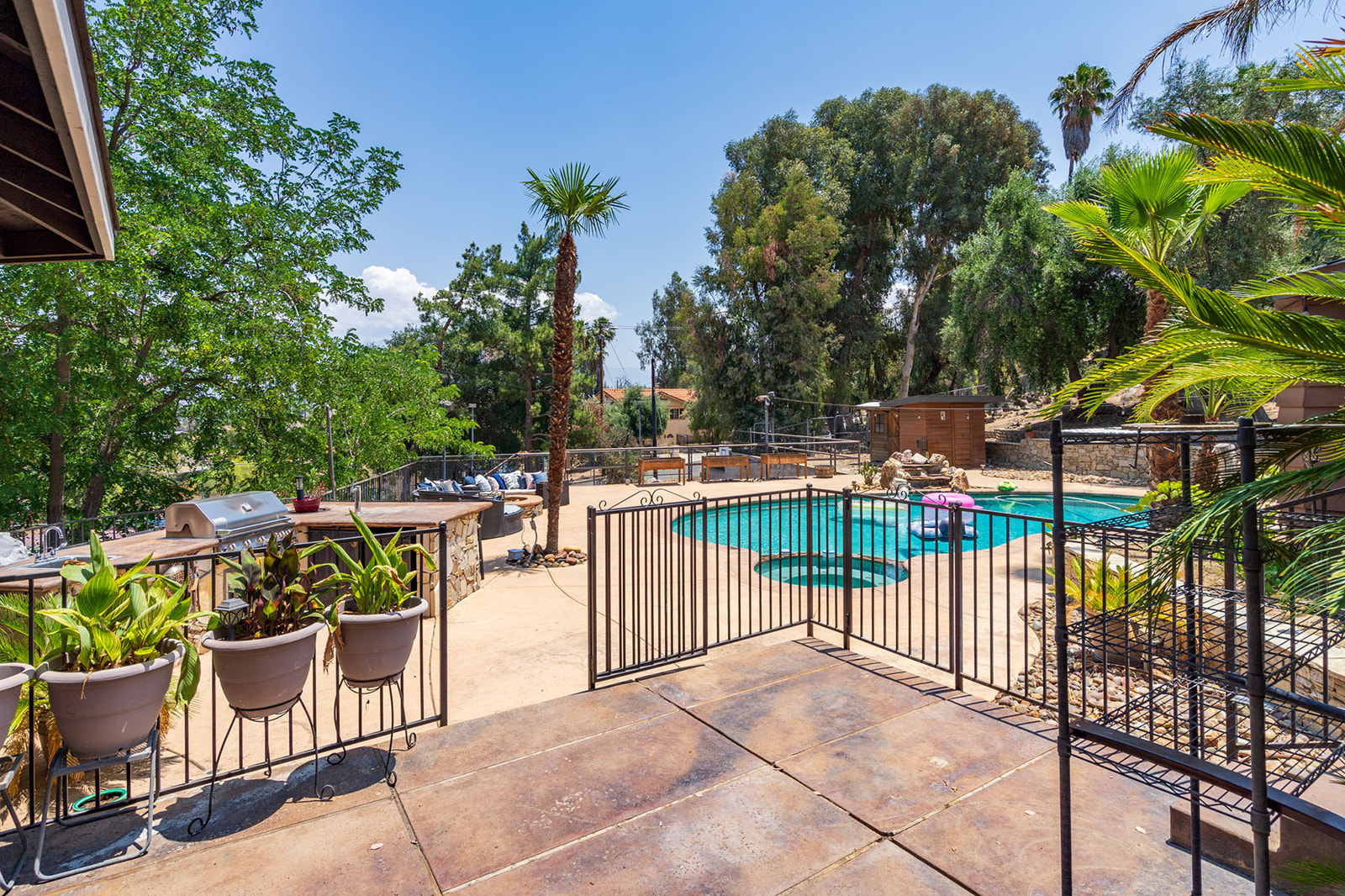Hemet, California, 92544, United States, 6 Bedrooms Bedrooms, ,6 BathroomsBathrooms,Residential,For Sale,1849818