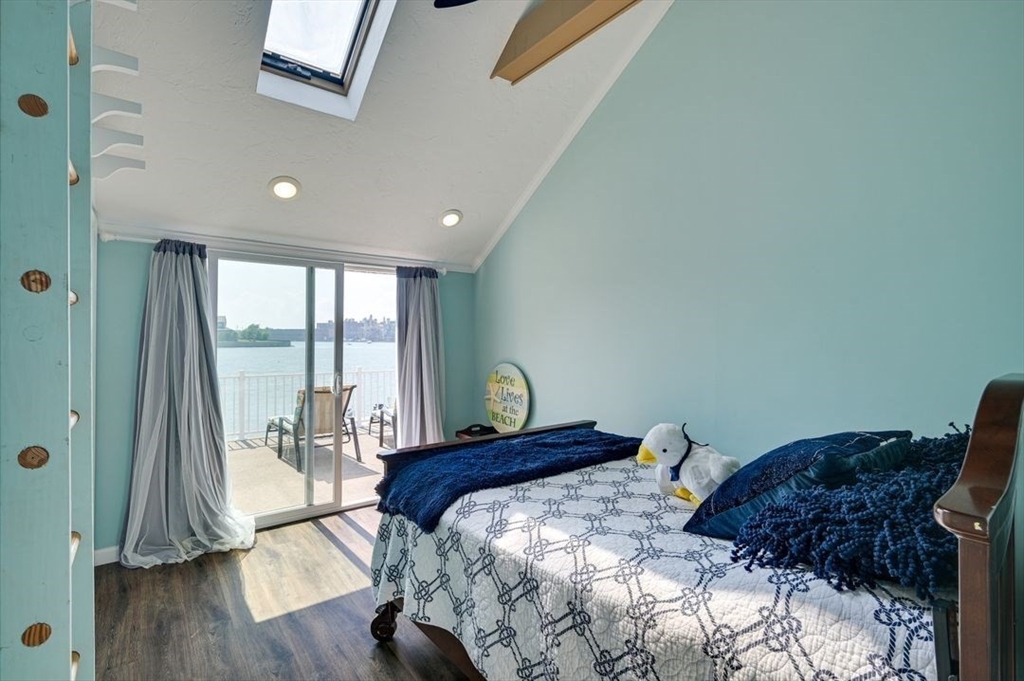 Weymouth, Massachusetts, 02191, United States, 3 Bedrooms Bedrooms, ,3 BathroomsBathrooms,Residential,For Sale,1862385
