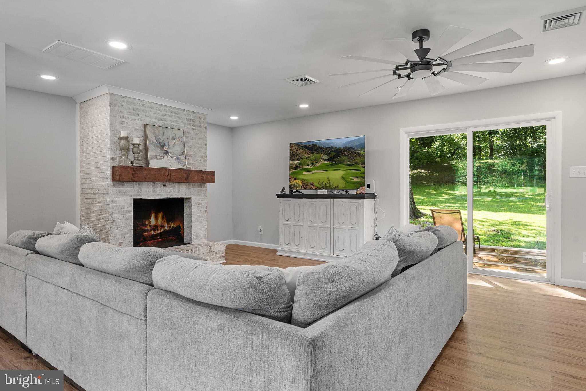 Hollywood, Maryland, 20636, United States, 3 Bedrooms Bedrooms, ,2 BathroomsBathrooms,Residential,For Sale,1935690