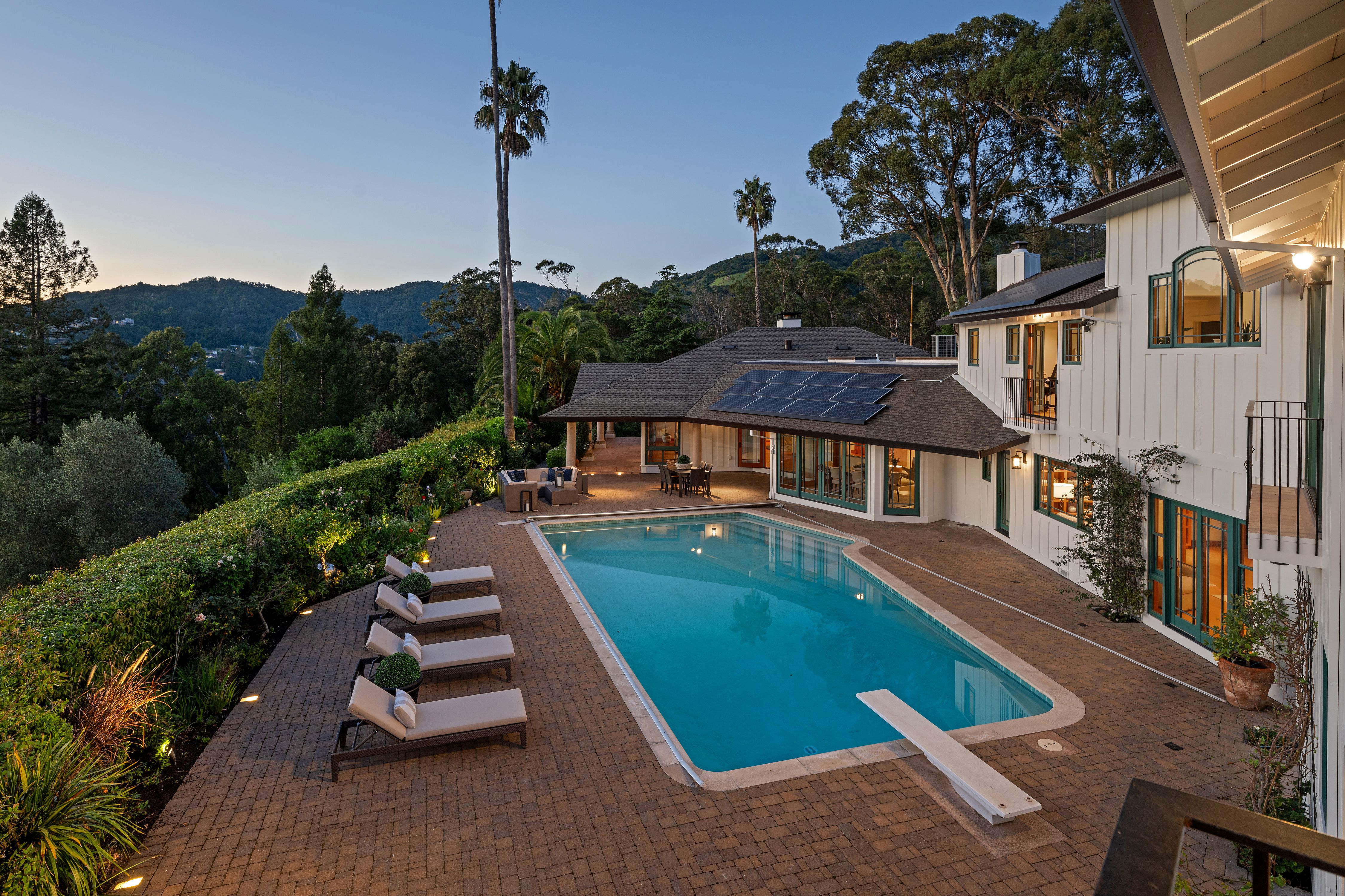  Striking Contemporary Residence - 物件實景